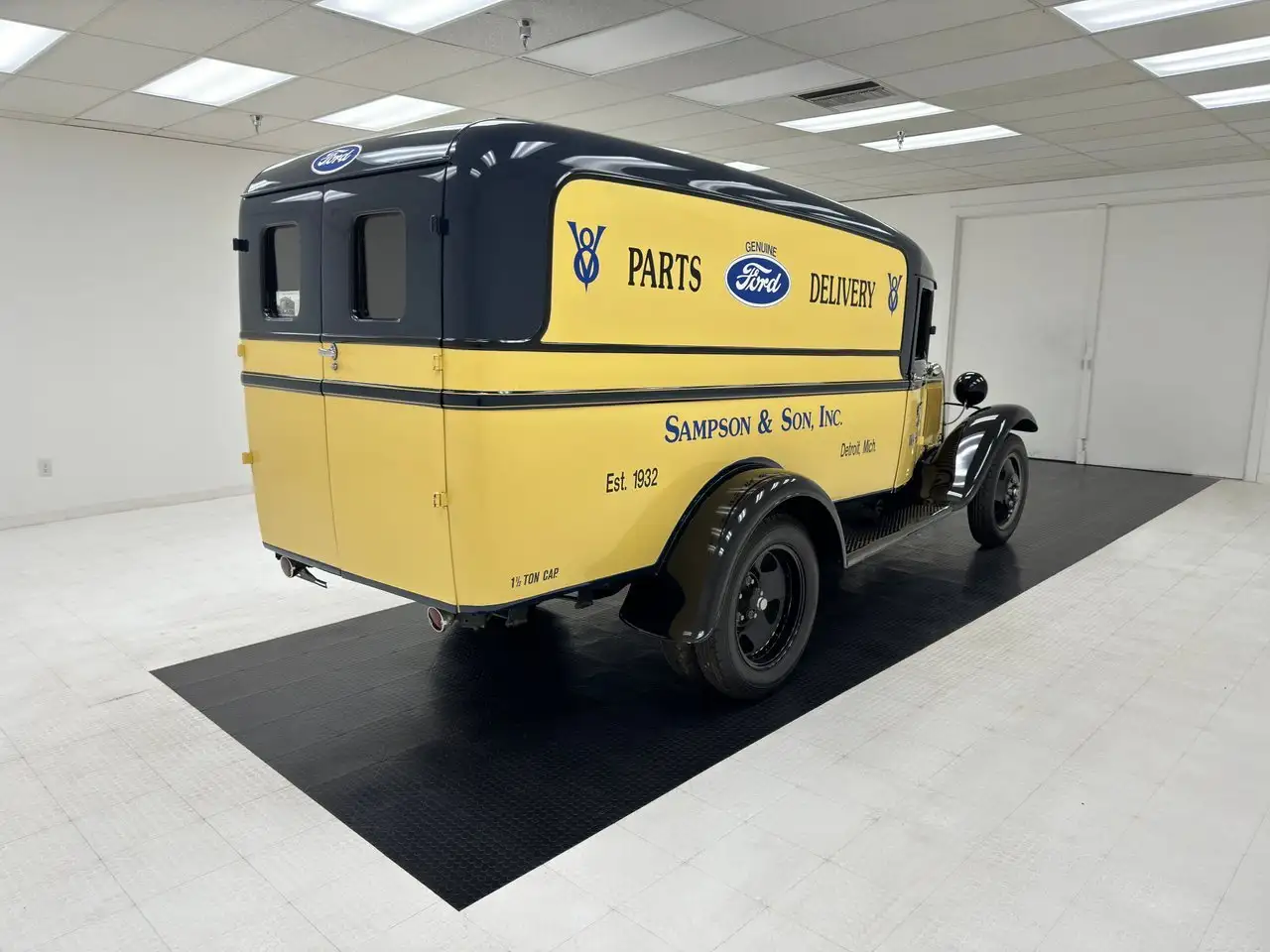 Ford BB 1 1/2 Ton Panel Delivery, foto 5