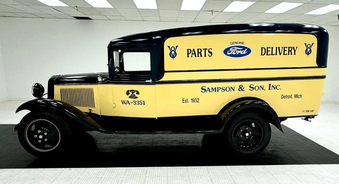 Ford BB 1 1/2 Ton Panel Delivery, foto 2
