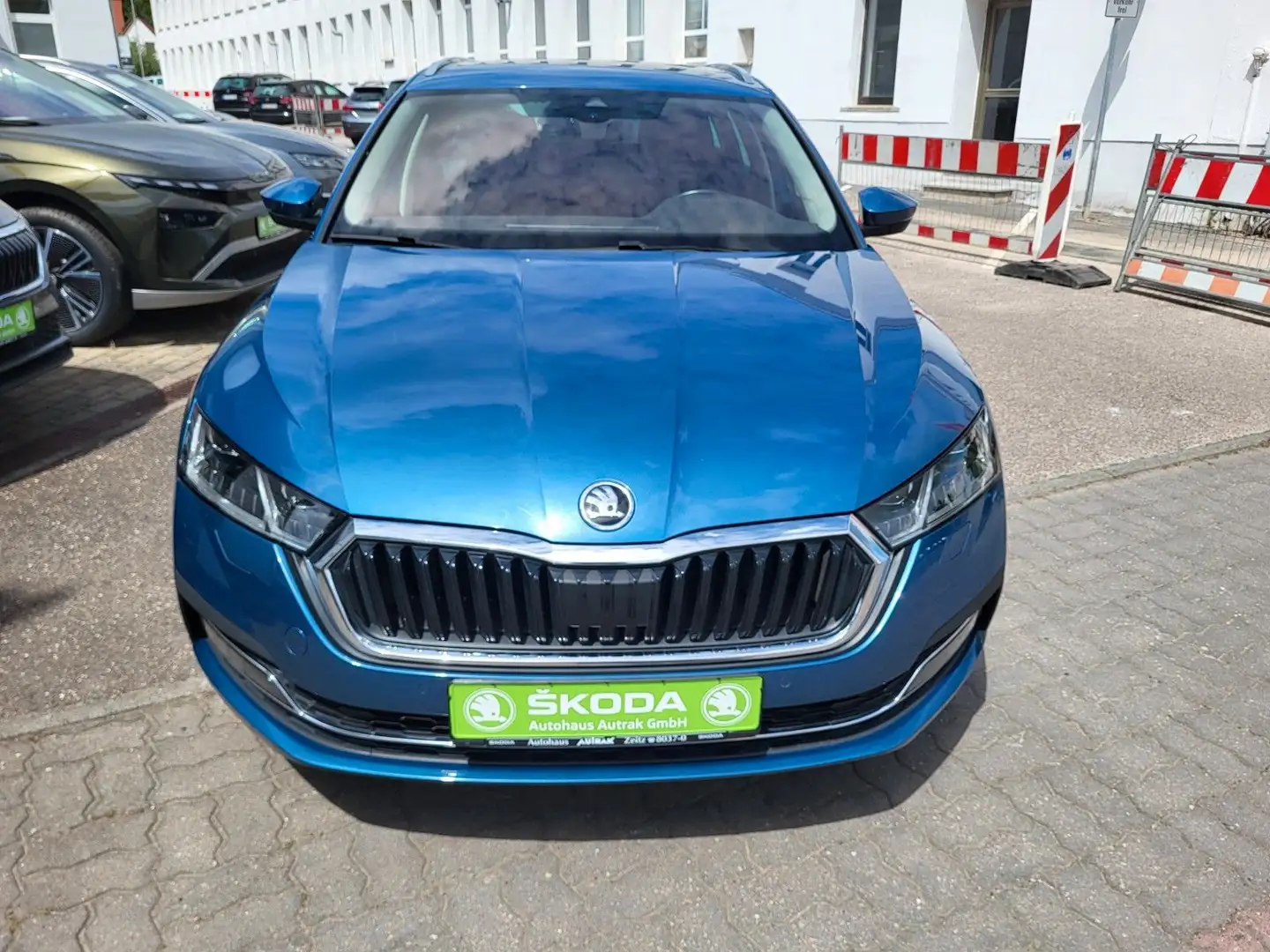Skoda Octavia Combi IV Style First Edition 1.5 TSI Blau - 2