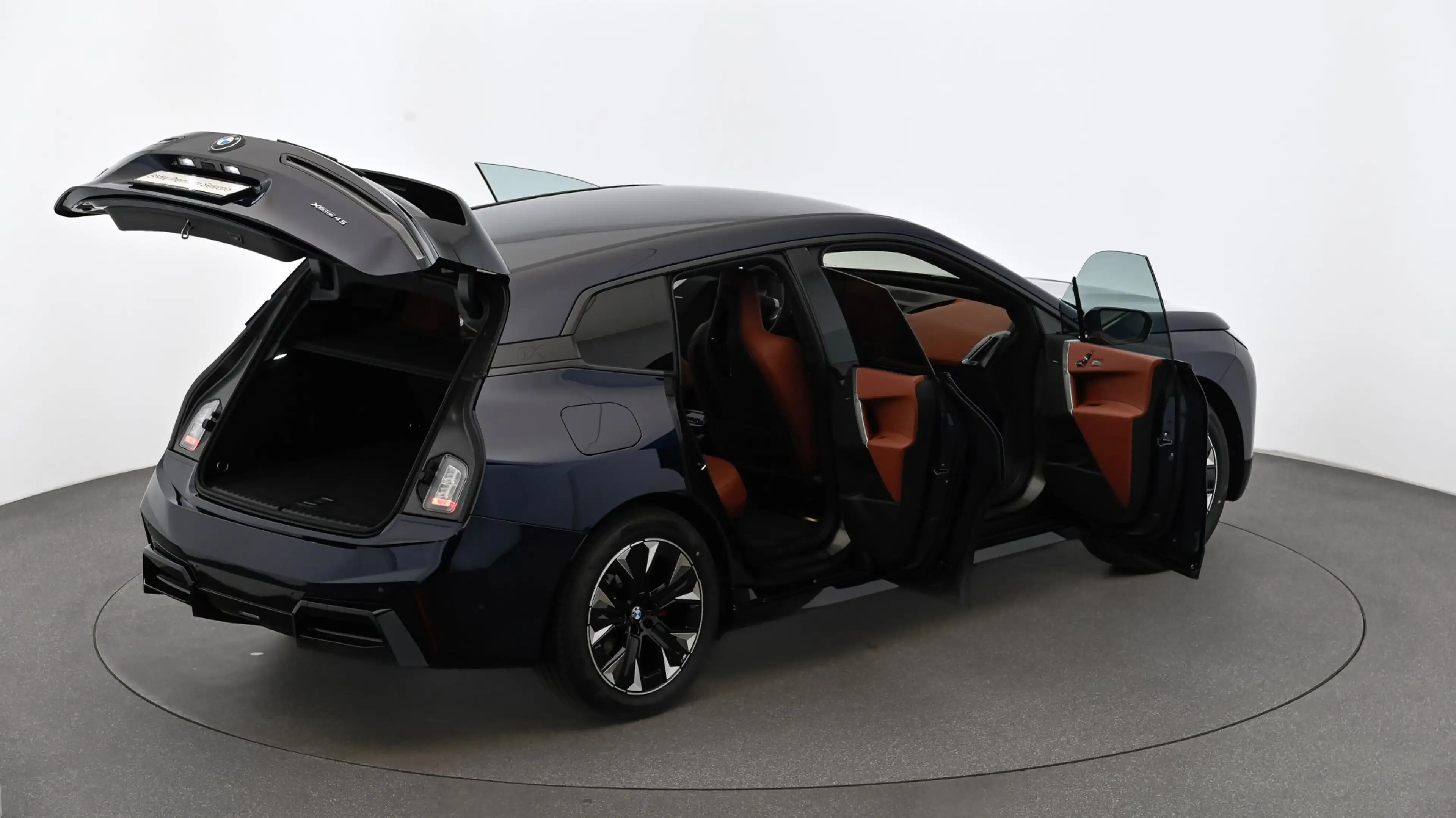BMW iX xDrive45 — photo 12