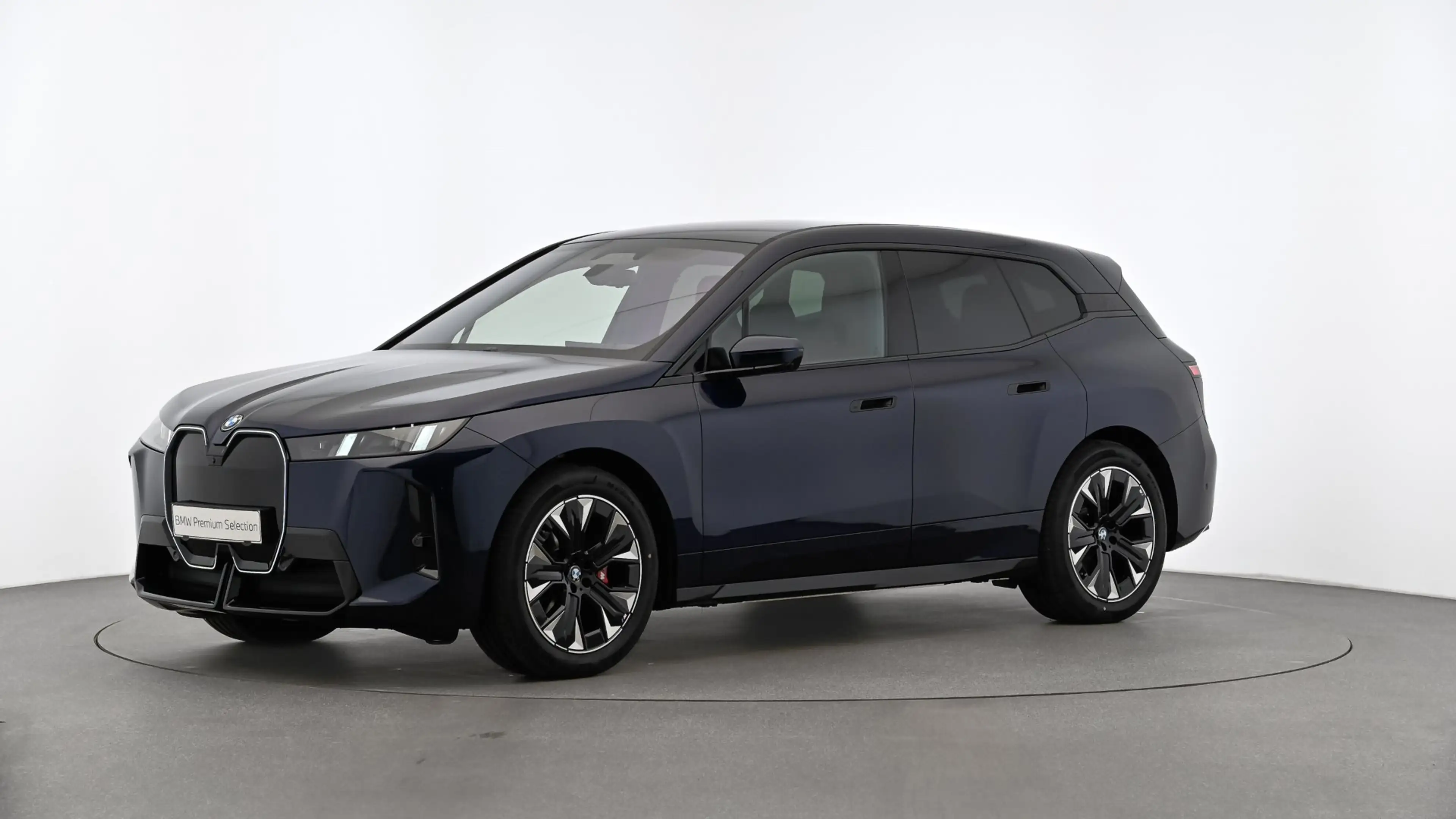 BMW iX xDrive45 — photo 5