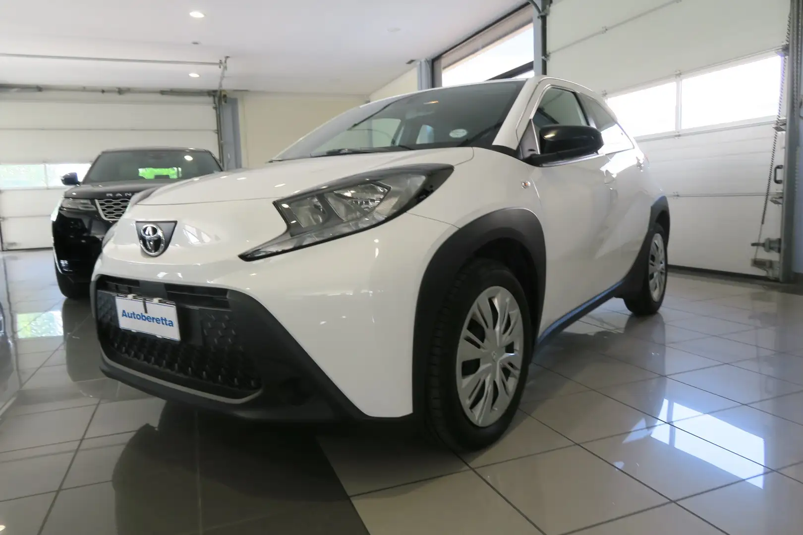 Toyota Aygo Aygo X 1.0 Active 72cv S CVT Blanco - 1