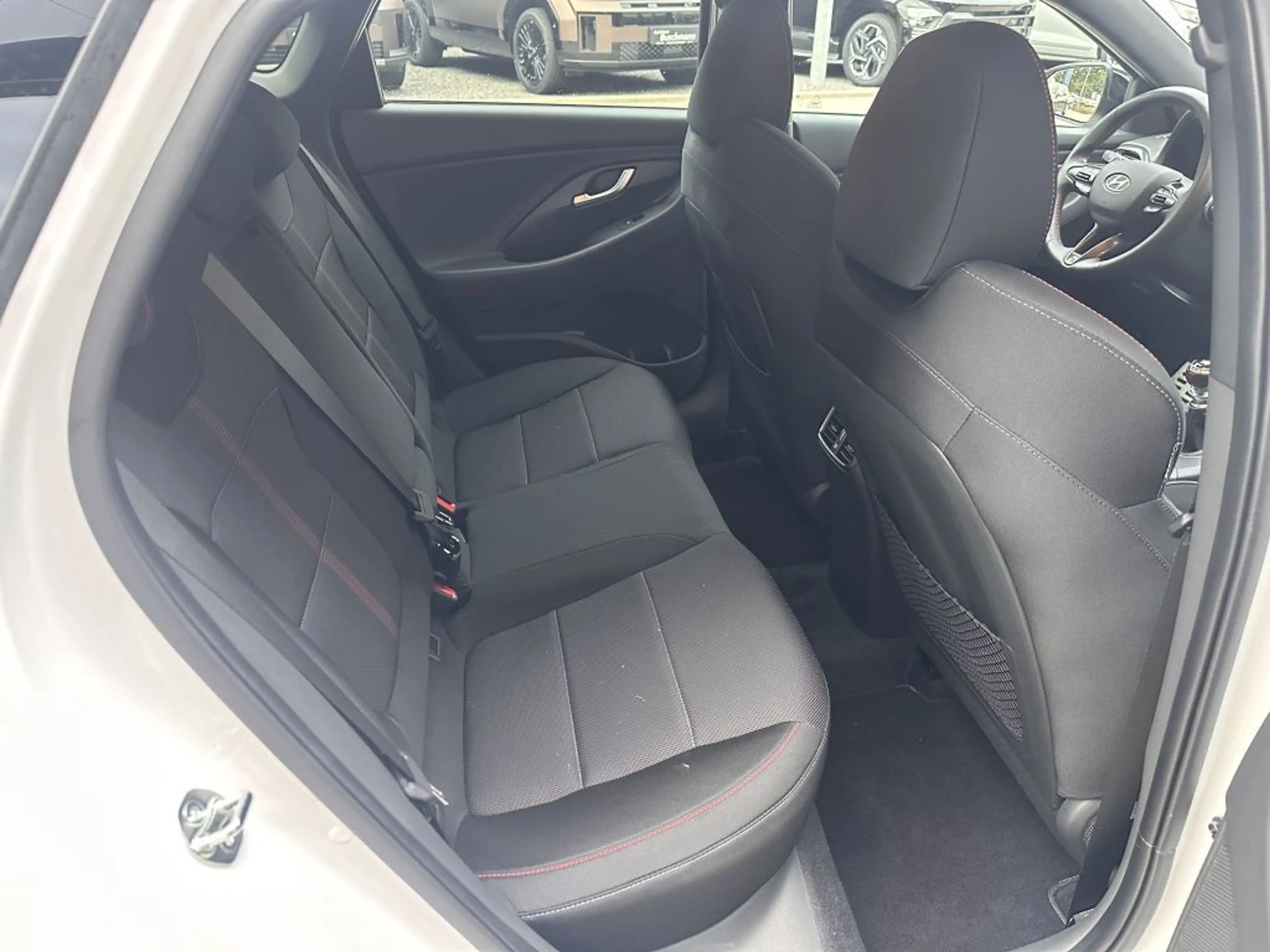 Hyundai i30 1.5 T-GDI Fastback 48V-Hybrid N-Line — photo 9