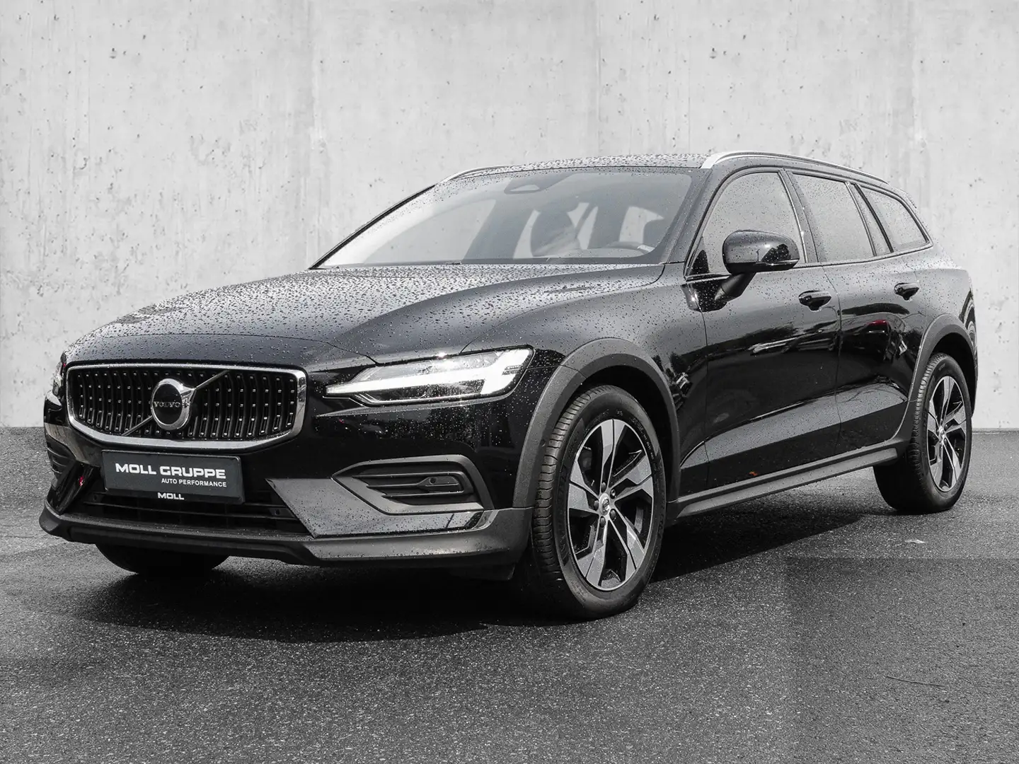 Volvo V60 Cross Country B4 AWD Plus AHK LED Schwarz - 2
