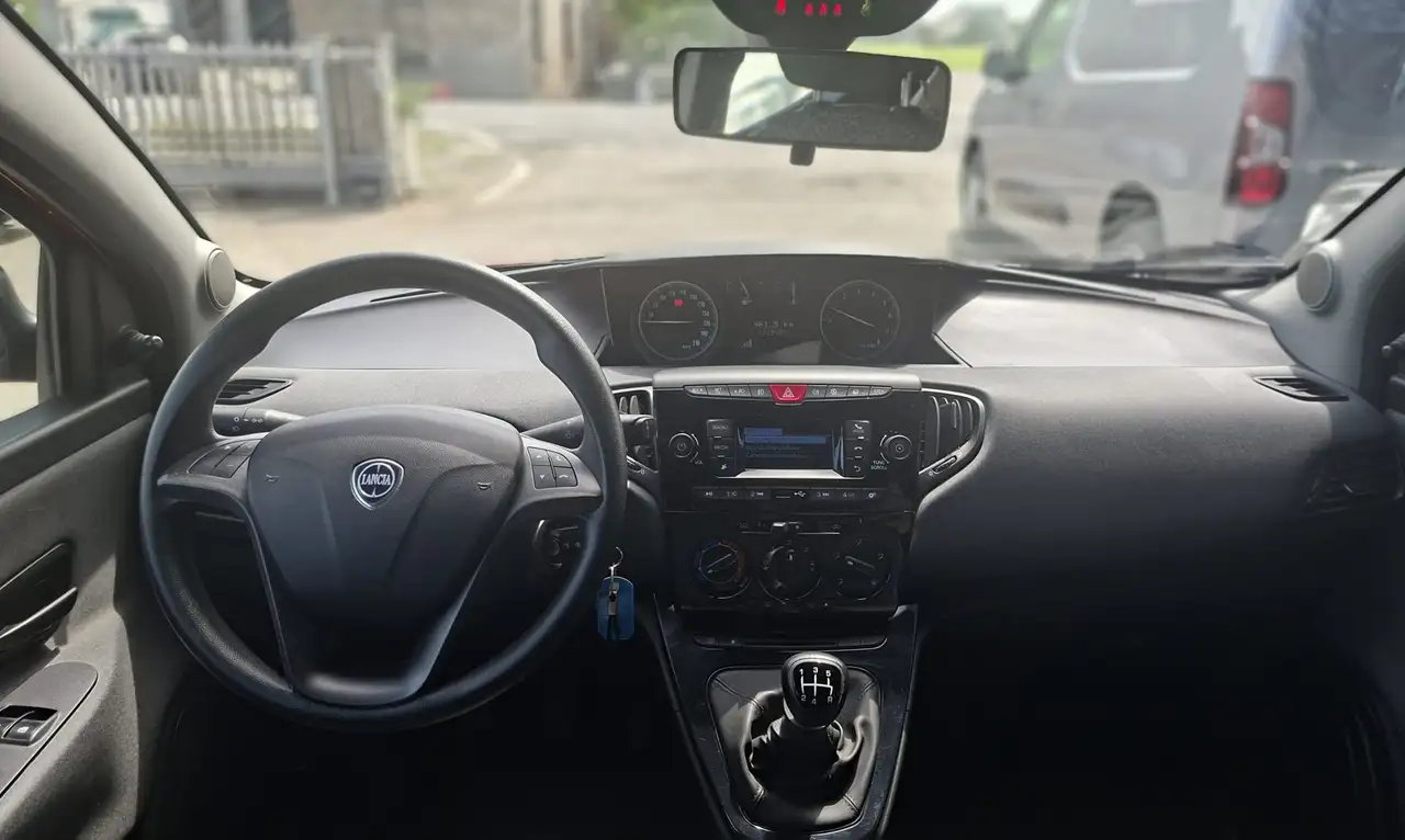 Lancia Ypsilon 2022 — фото 7