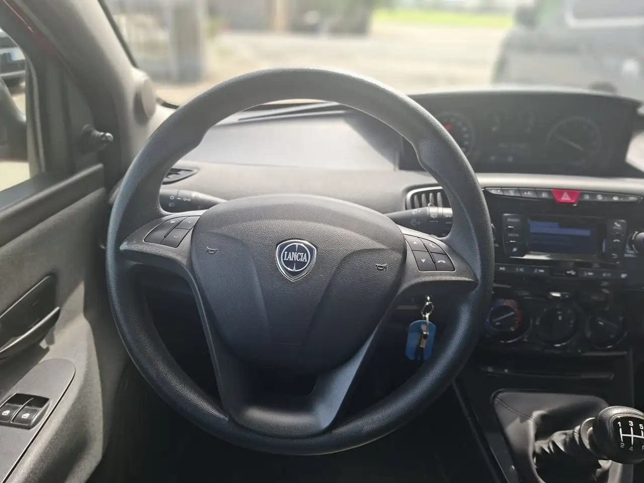Lancia Ypsilon 2022 — фото 6