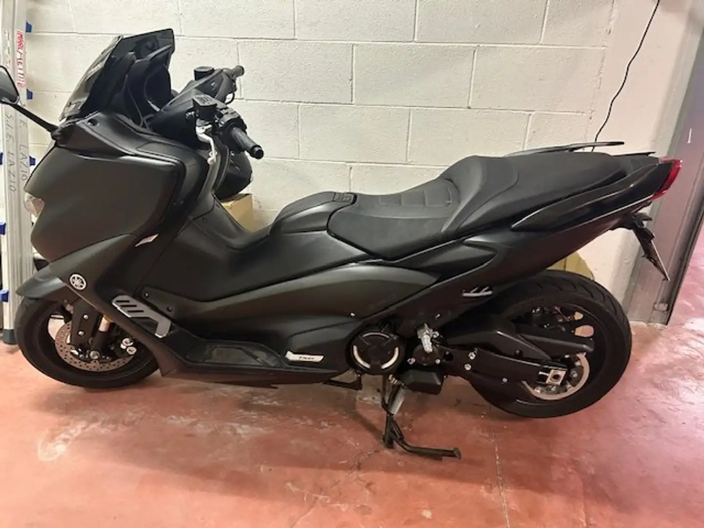Yamaha TMAX 560 Nero - 2