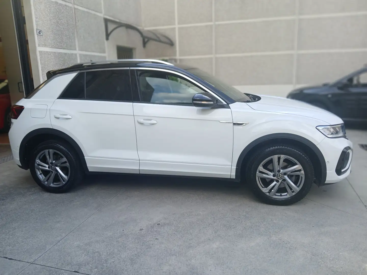 Volkswagen T-Roc T-Roc 2022 1.0 tsi R-Line 110cv Bianco - 2