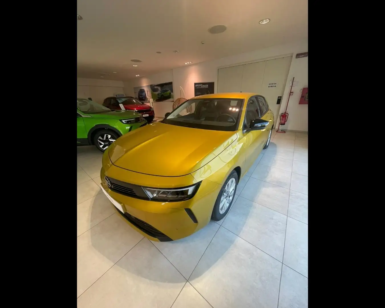 Opel Astra 1.2 t Edition s&s 110cv Giallo - 1