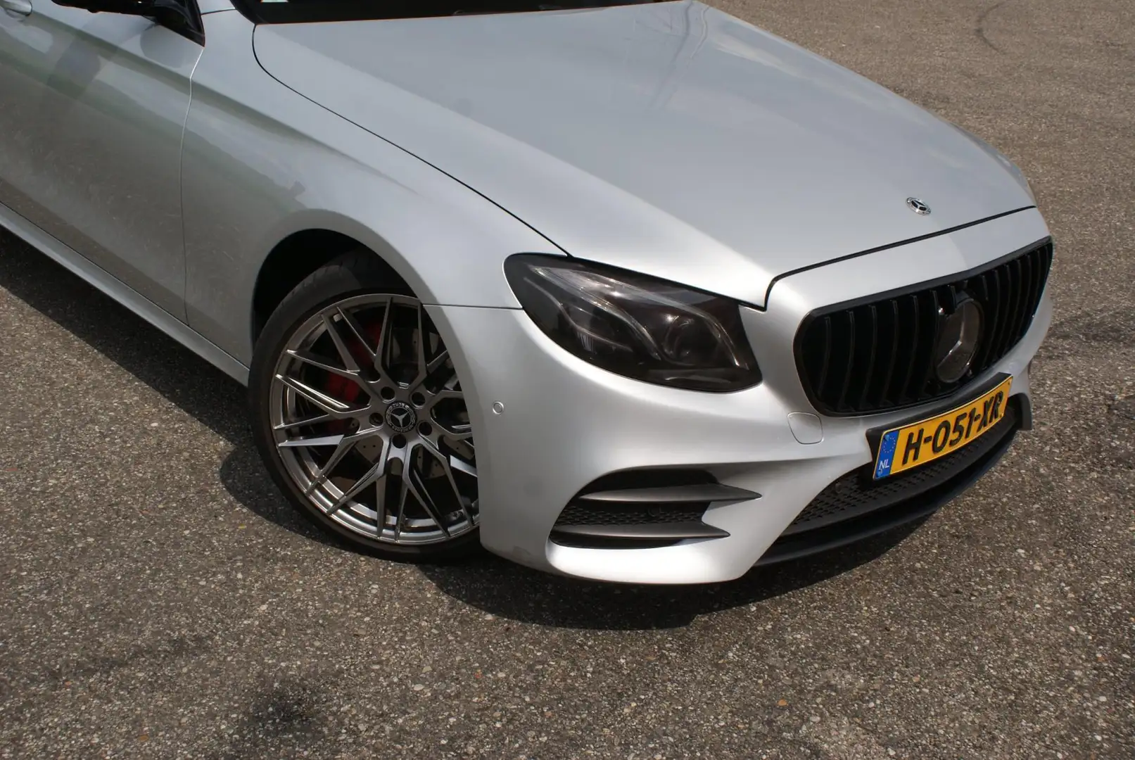 Mercedes-Benz E 200 ///AMG Pakket | 360 Camera | Sfeer verlichting | P Gris - 2