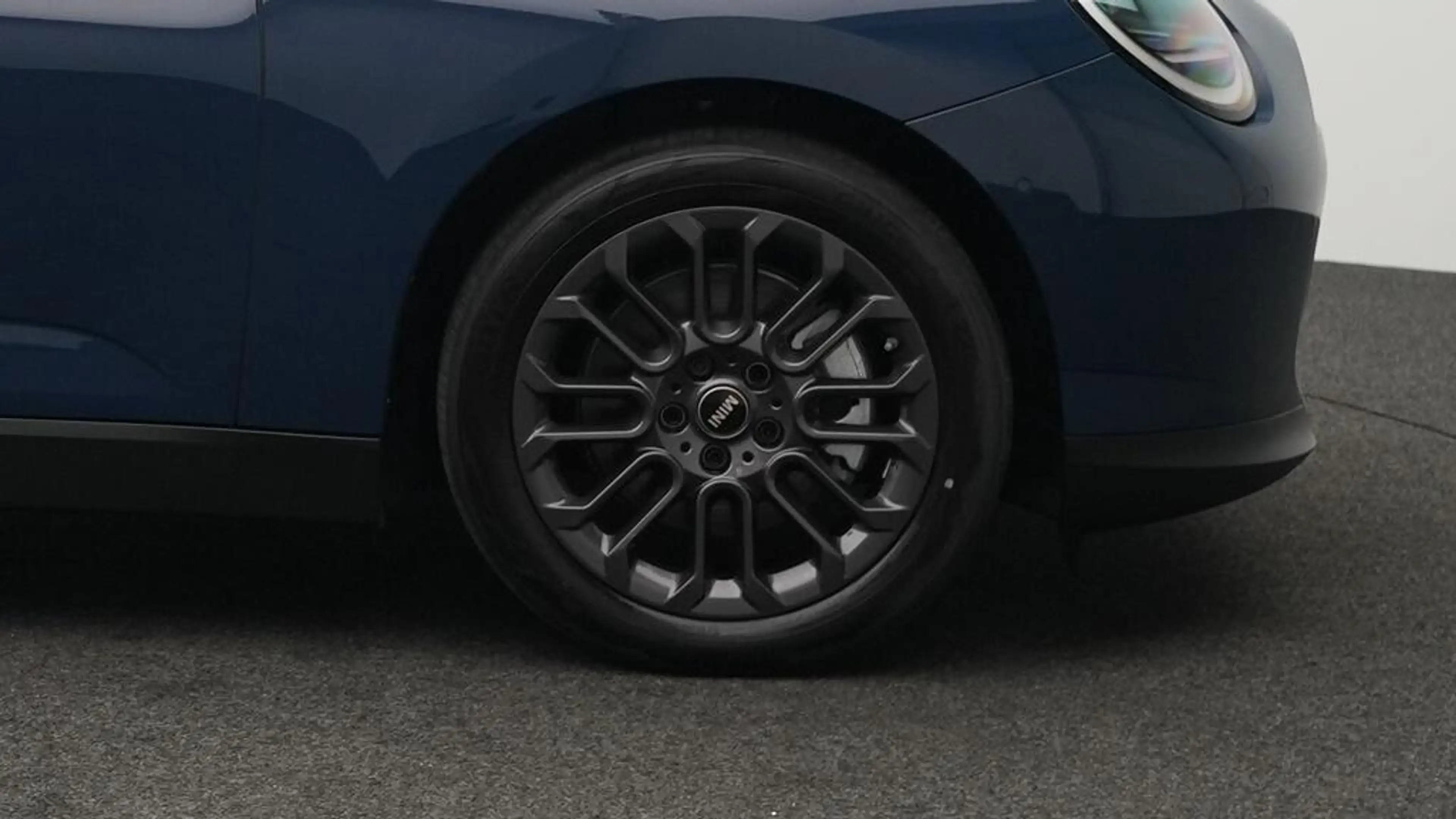 MINI Cooper E Favoured Trim — photo 10