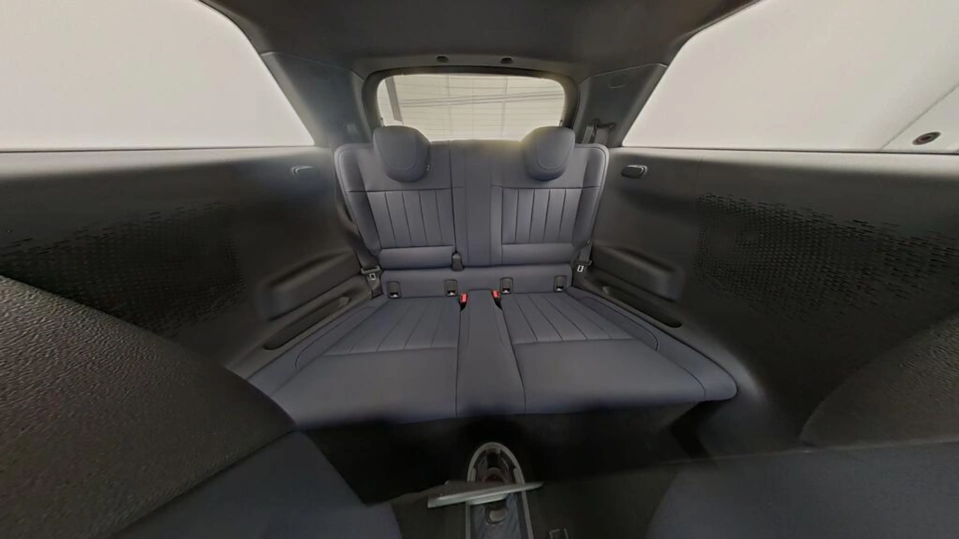 MINI Cooper E Favoured Trim — photo 25