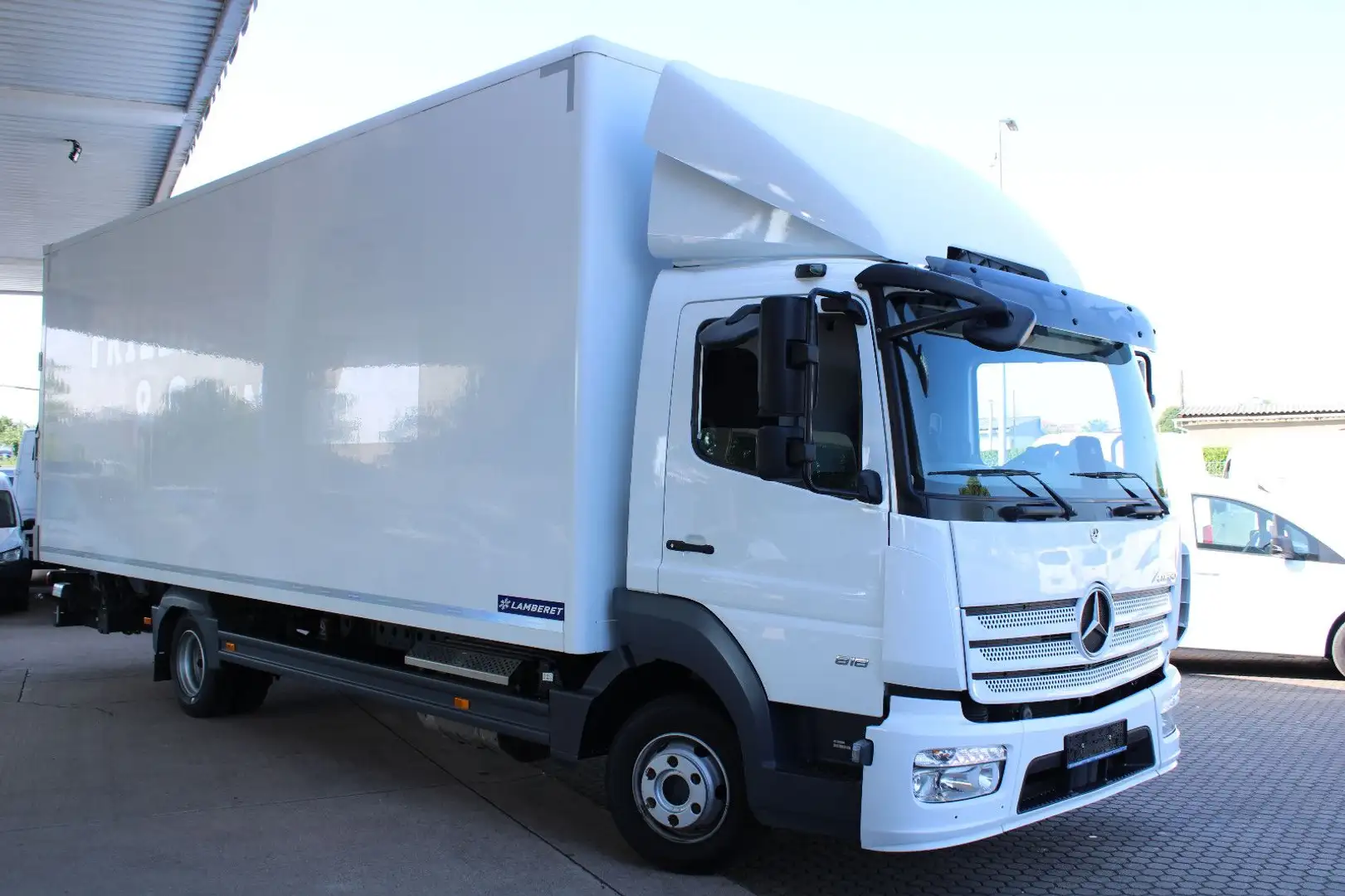 Mercedes-Benz Atego 818 Koffer,Klima,LBW,Kamera Wit - 2