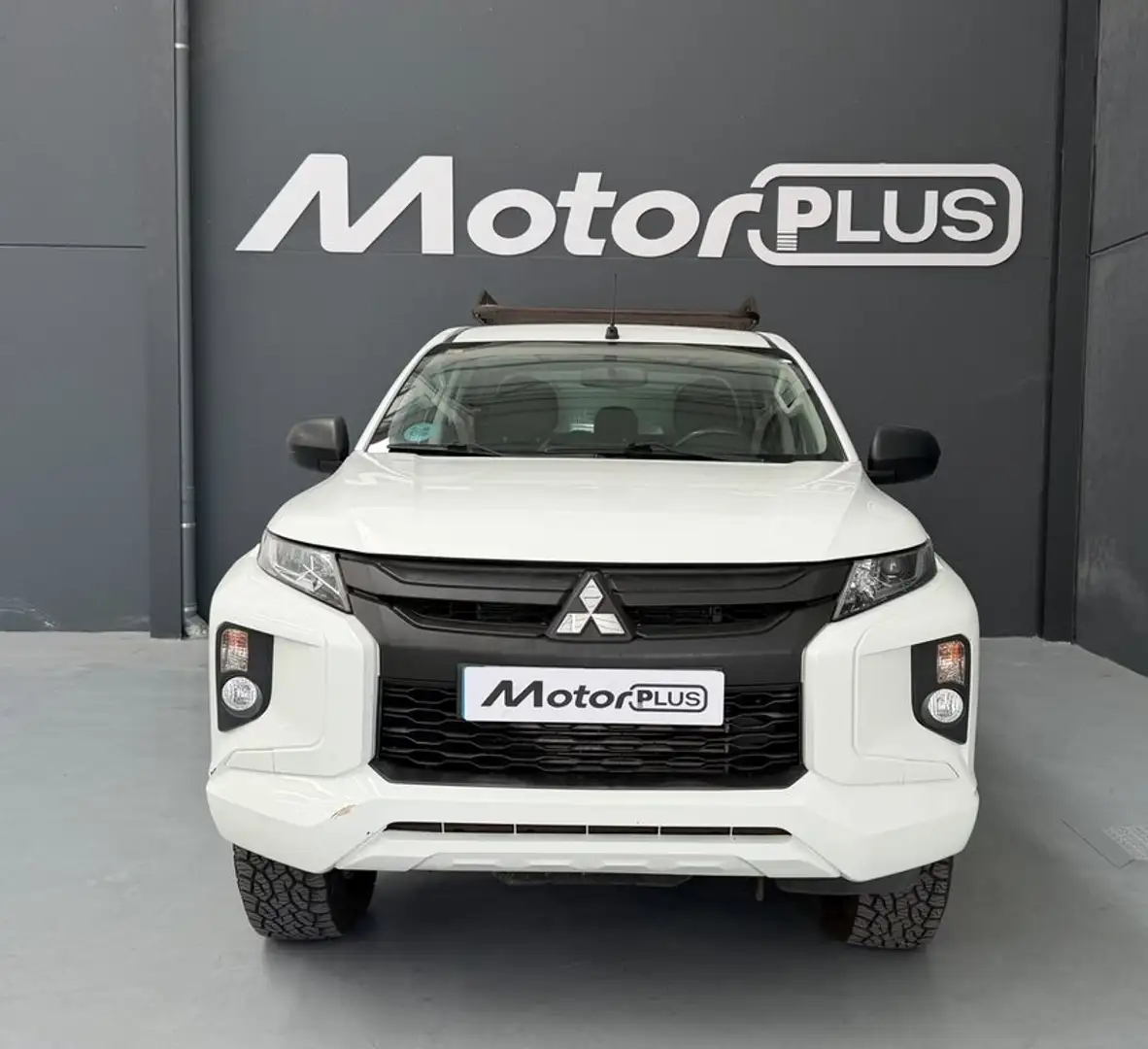 Mitsubishi L200 D/C 220 DI-D M-Pro Blanco - 2