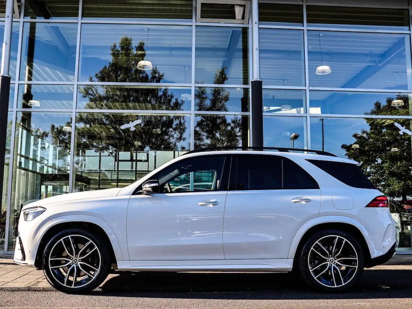 Mercedes-Benz GLE 400 e 4M AMG Advanced-Plus/Fahrassi/Pano/AHK Weiß - 2