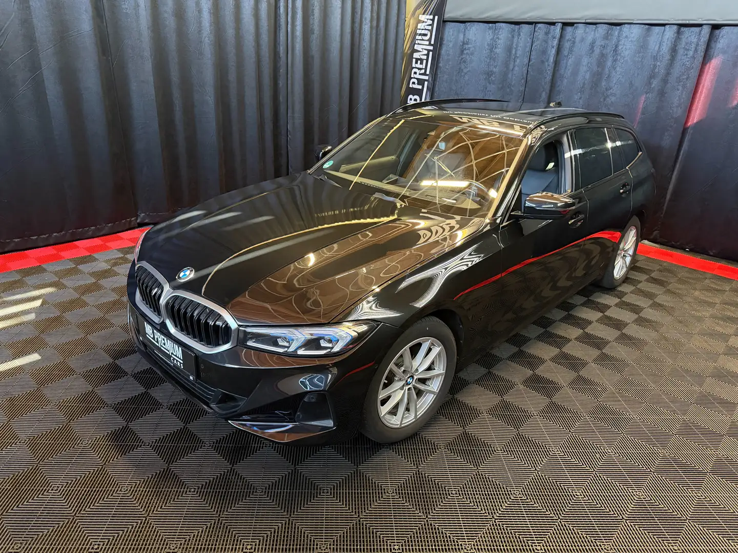 BMW 318 318 d *HEAD-UP*VIRTUAL*KAMERA*LEDER* Schwarz - 1