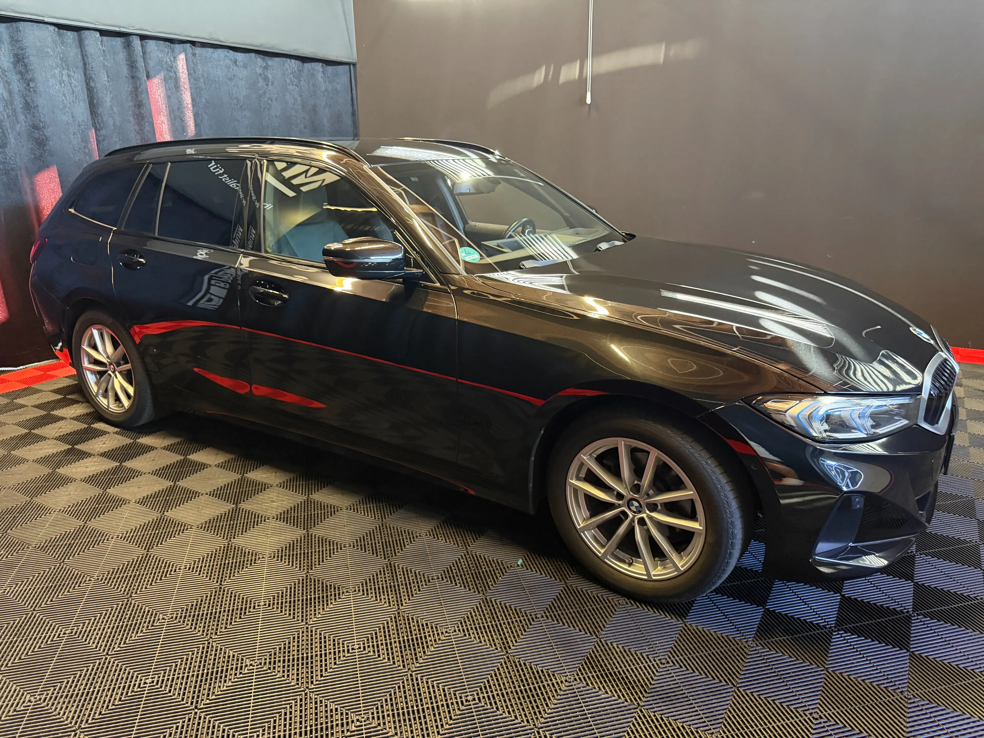 BMW 318 318 d *HEAD-UP*VIRTUAL*KAMERA*LEDER* — photo 8