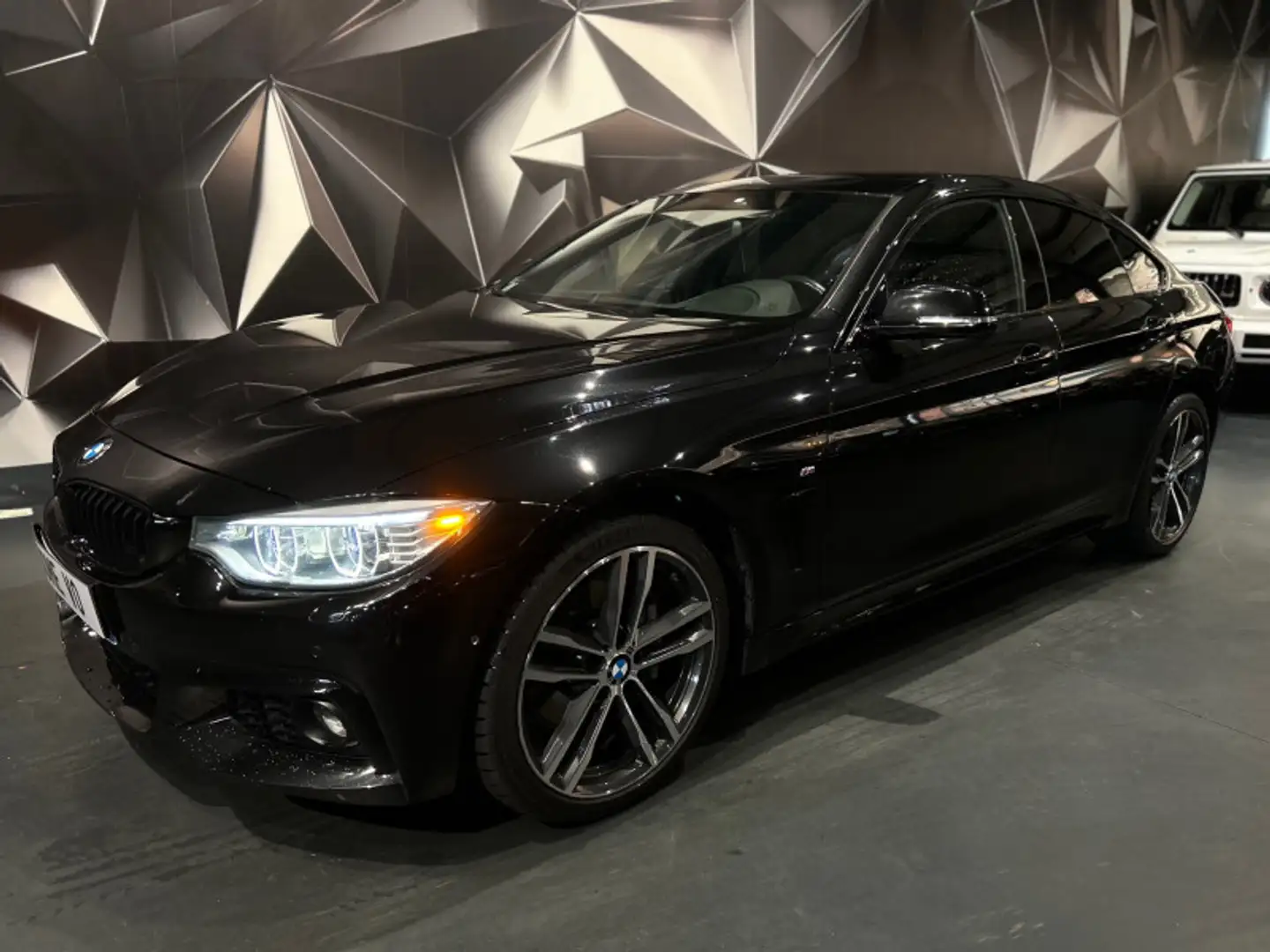 BMW 435 (F36) 435DA XDRIVE 313CH M SPORT Noir - 1
