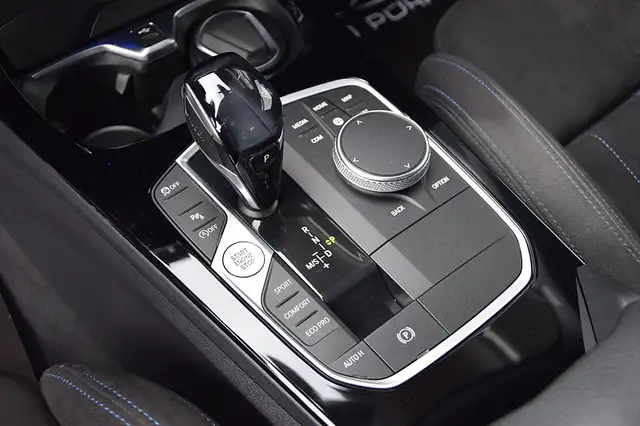 BMW 2 Series view 10