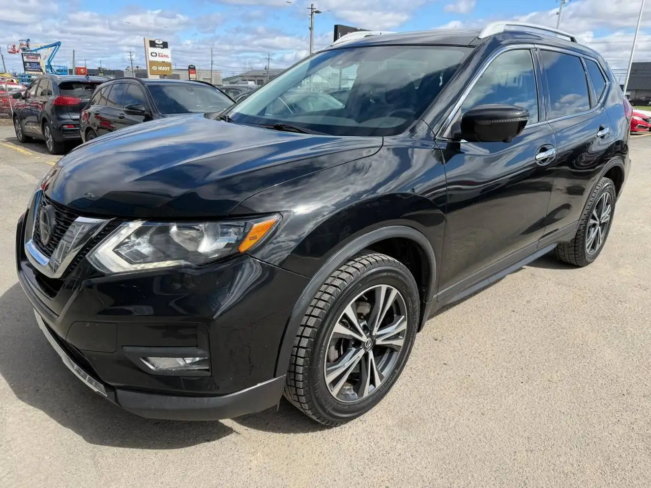 Nissan Rogue снимка Nissan Rogue