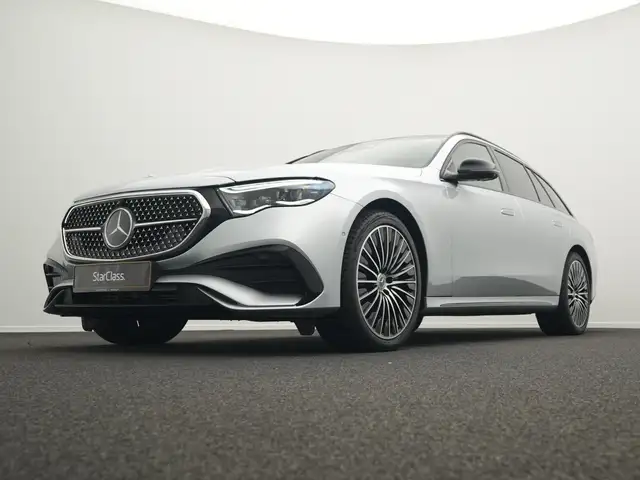 Mercedes-Benz E-Class view 10