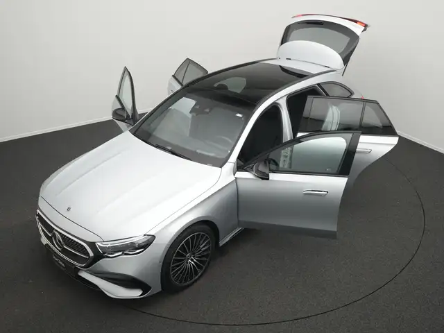 Mercedes-Benz E-Class view 14