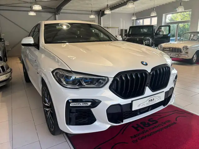 BMW X6 view 8