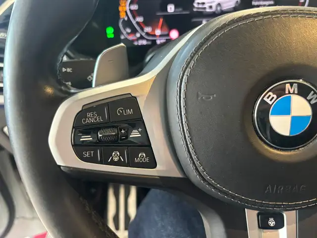 BMW X6 view 19