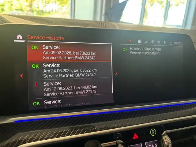 BMW X6 view 24