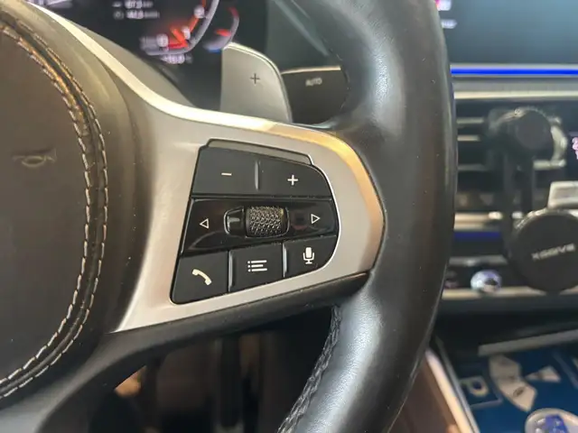 BMW X6 view 25
