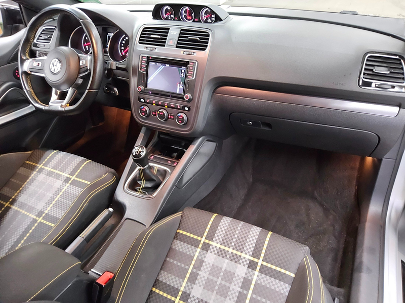 Volkswagen Scirocco 1.4 TSI Club Navi Bi-Xenon RfK HU 08/27 — photo 5