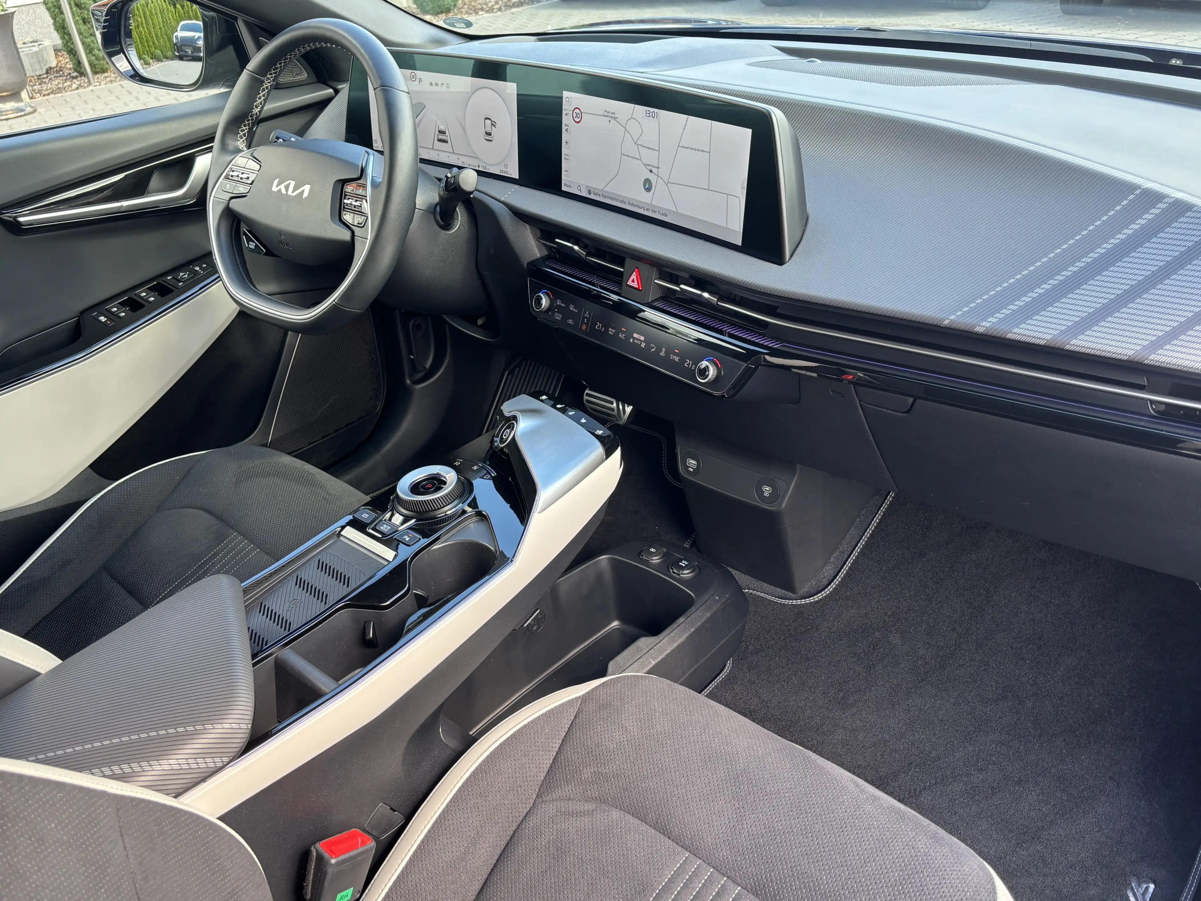 Kia EV6 GT-Line LED PANO HUD MERIDIAN MEMO 360° WÄPU — photo 9