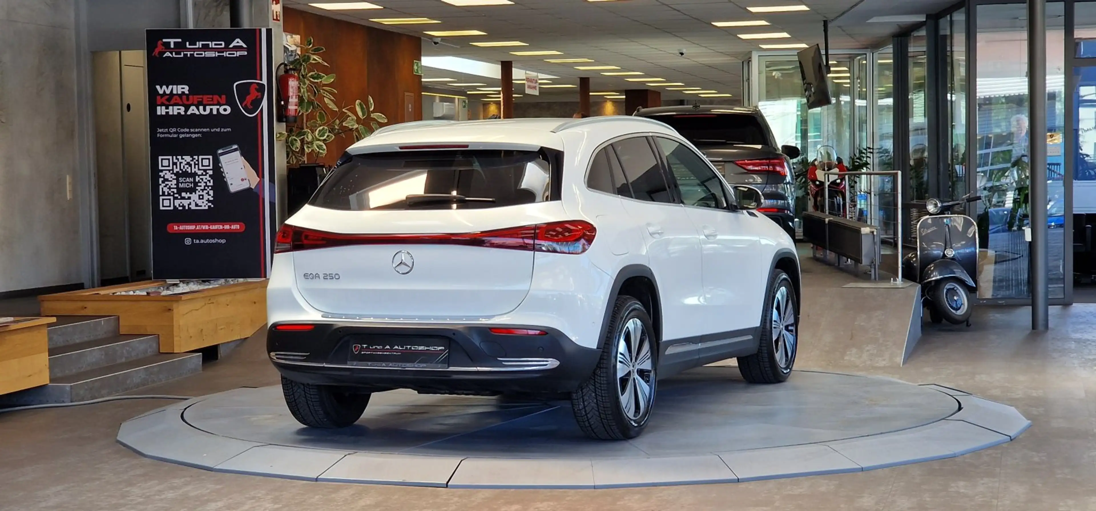 Mercedes-Benz EQA 250 Aut. *Reichw. 347Km*Spiegel-Paket*Kamera* — photo 7
