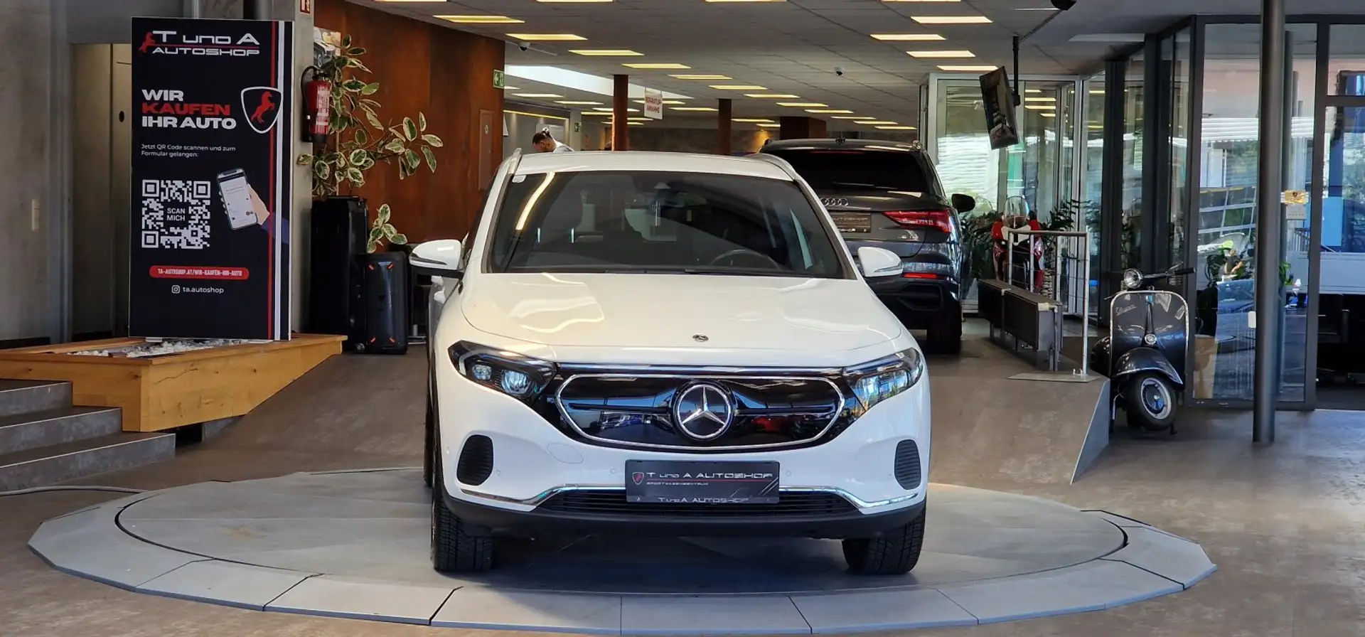 Mercedes-Benz EQA 250 Aut. *Reichw. 347Km*Spiegel-Paket*Kamera* Weiß - 2