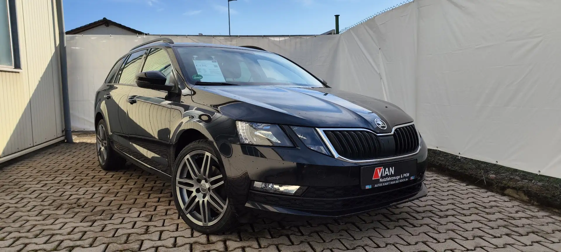 Skoda Octavia Combi 2.0 TDI Automatik/Klima/Temp./Sitzh Negro - 1