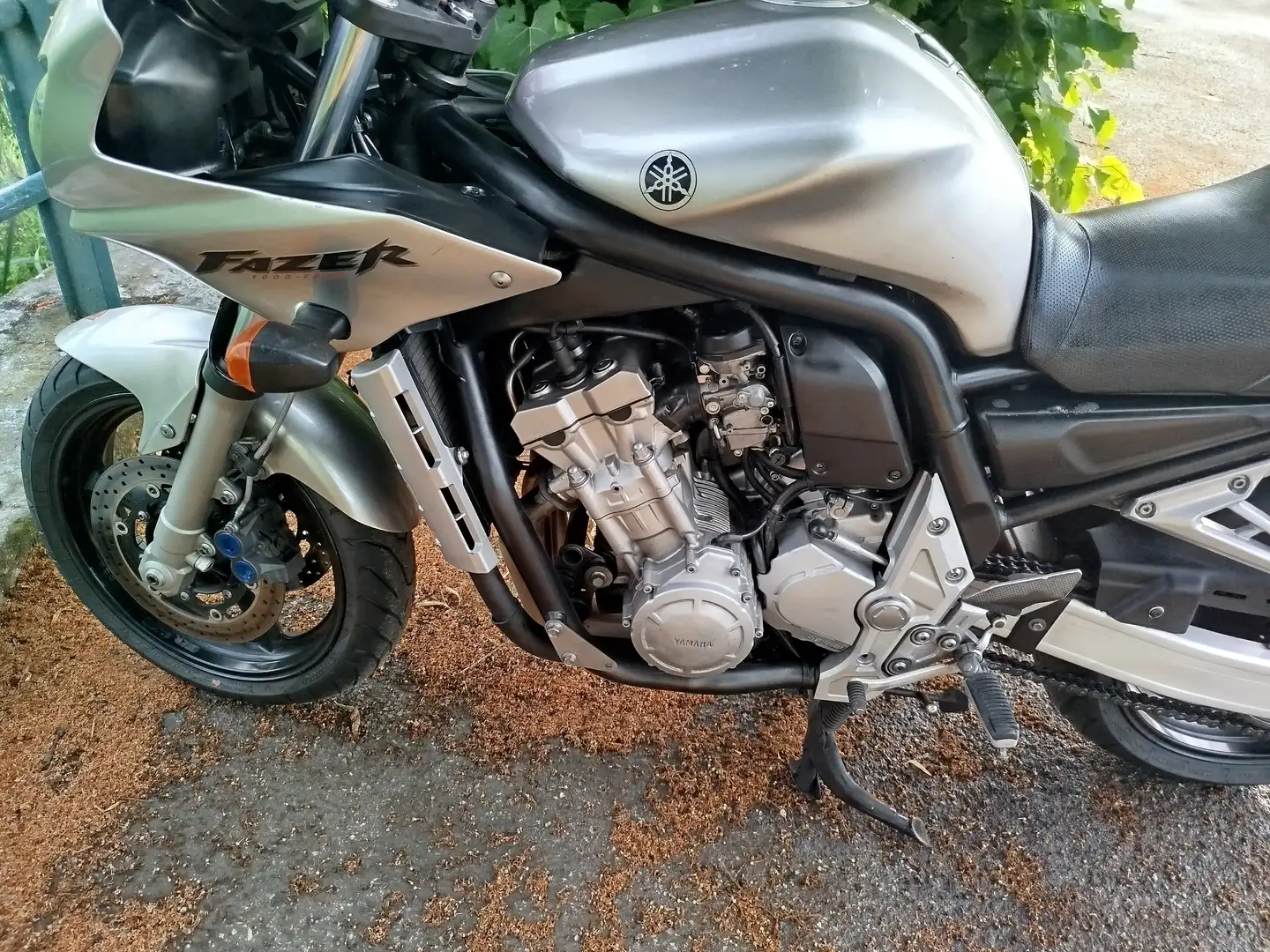 Yamaha FZS 1000 Fazer 1000 Silver - 2