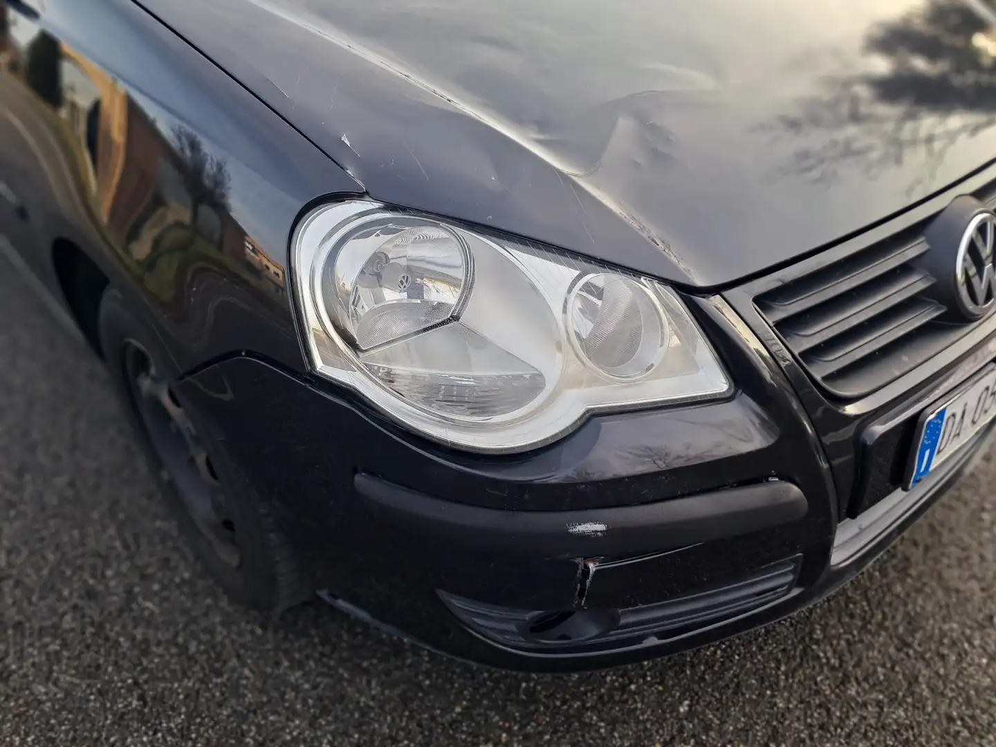 Volkswagen Polo 5p 1.2 Trendline Schwarz - 2