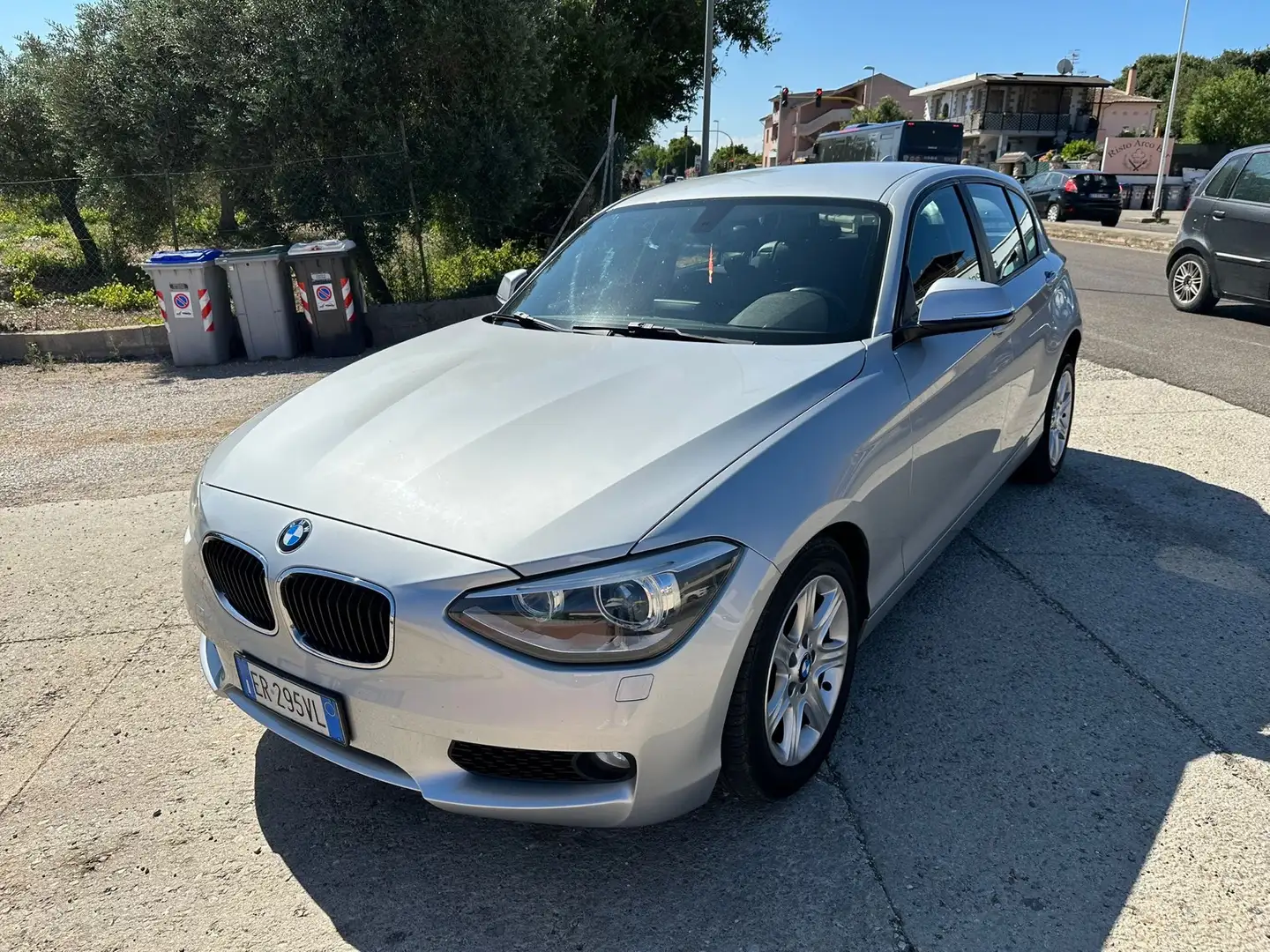 BMW 114 114d 5p Silber - 1