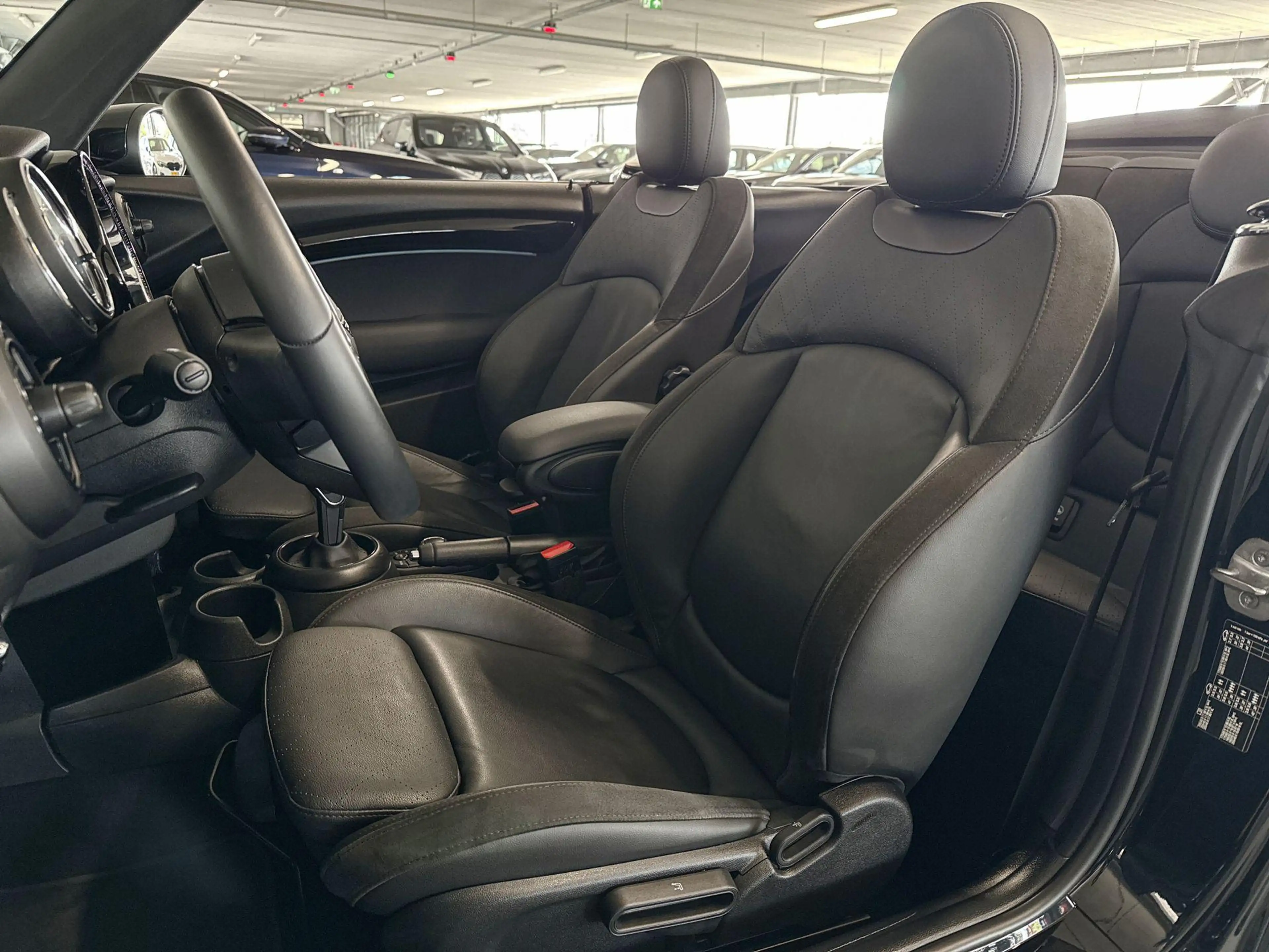MINI John Cooper Works Cabrio 1.5 Cooper — photo 9