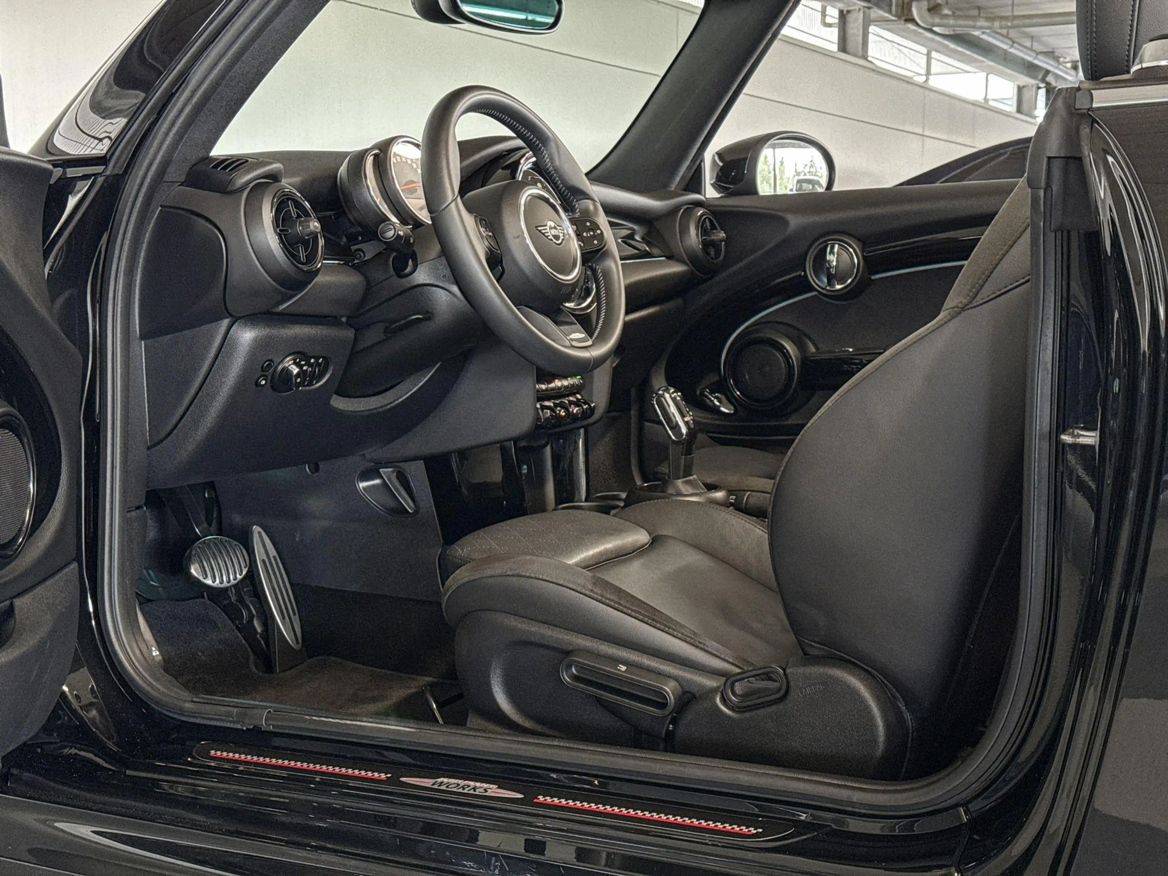 MINI John Cooper Works Cabrio 1.5 Cooper — photo 8