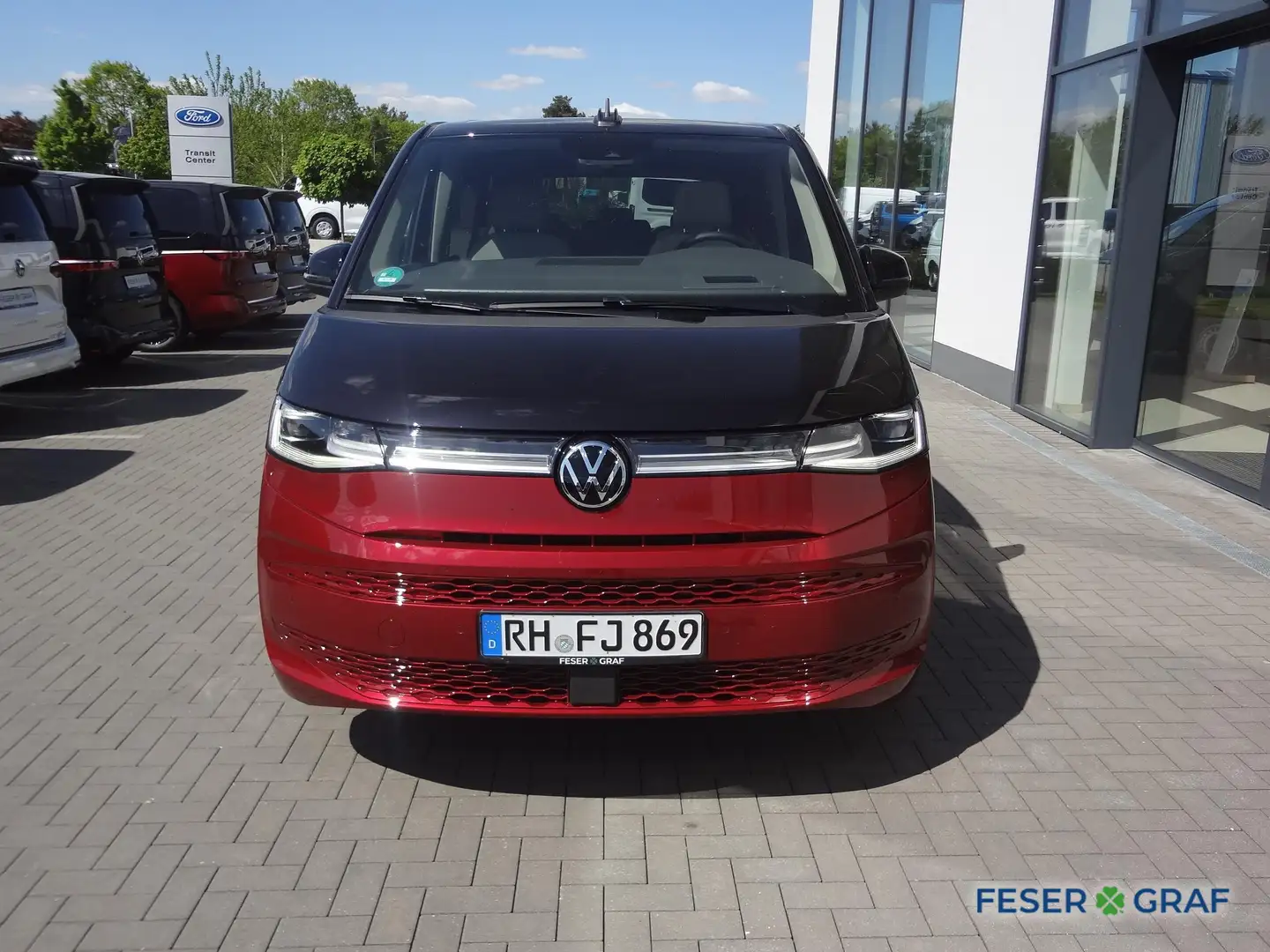 Volkswagen T7 Multivan 2.0 TDI DSG Style lang HUD Pano Sthz AHK Rot - 2