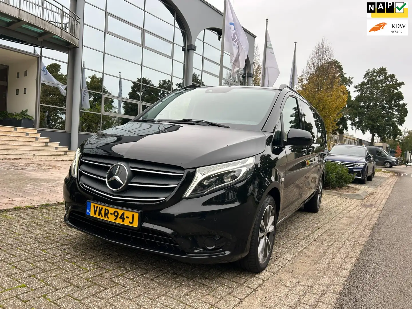 Mercedes-Benz Vito 119 CDI aut Extra Lang DC Comfort N.A.P Zwart - 1