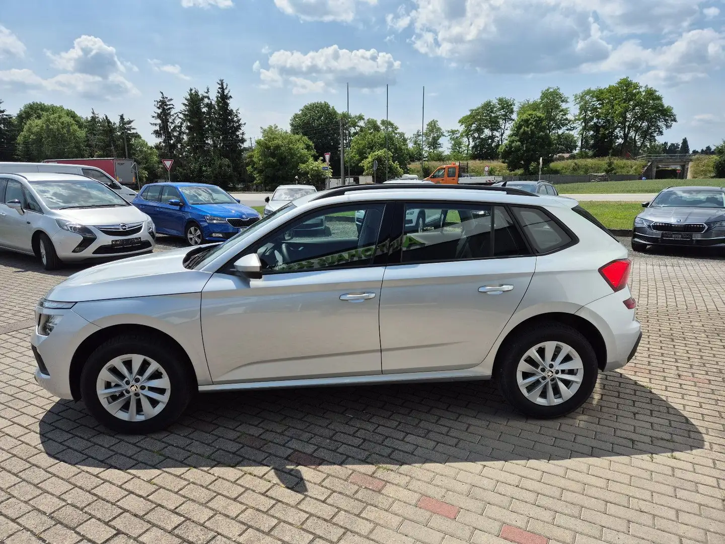 Skoda Kamiq Selection Silber - 2