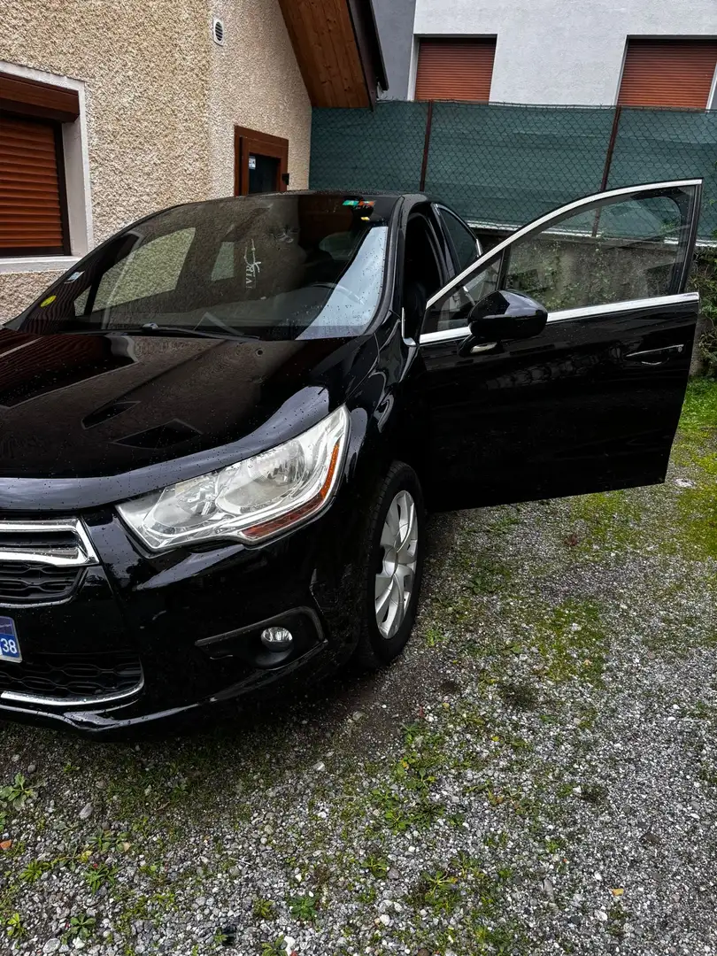 DS Automobiles DS 4 Noir - 2