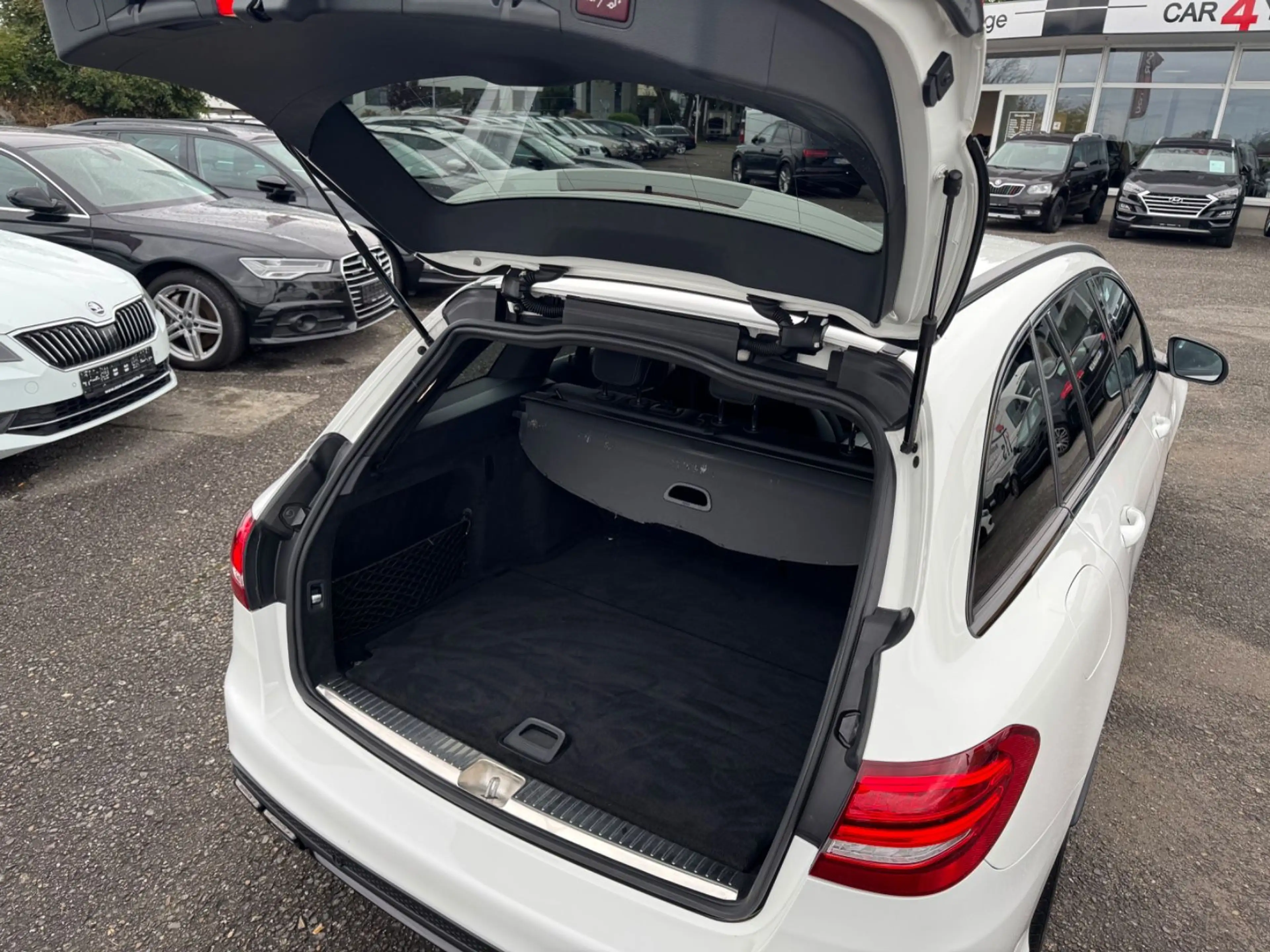 Mercedes-Benz C 63 AMG Night Paket Burmester LED 2.Hand 360Kam — photo 14
