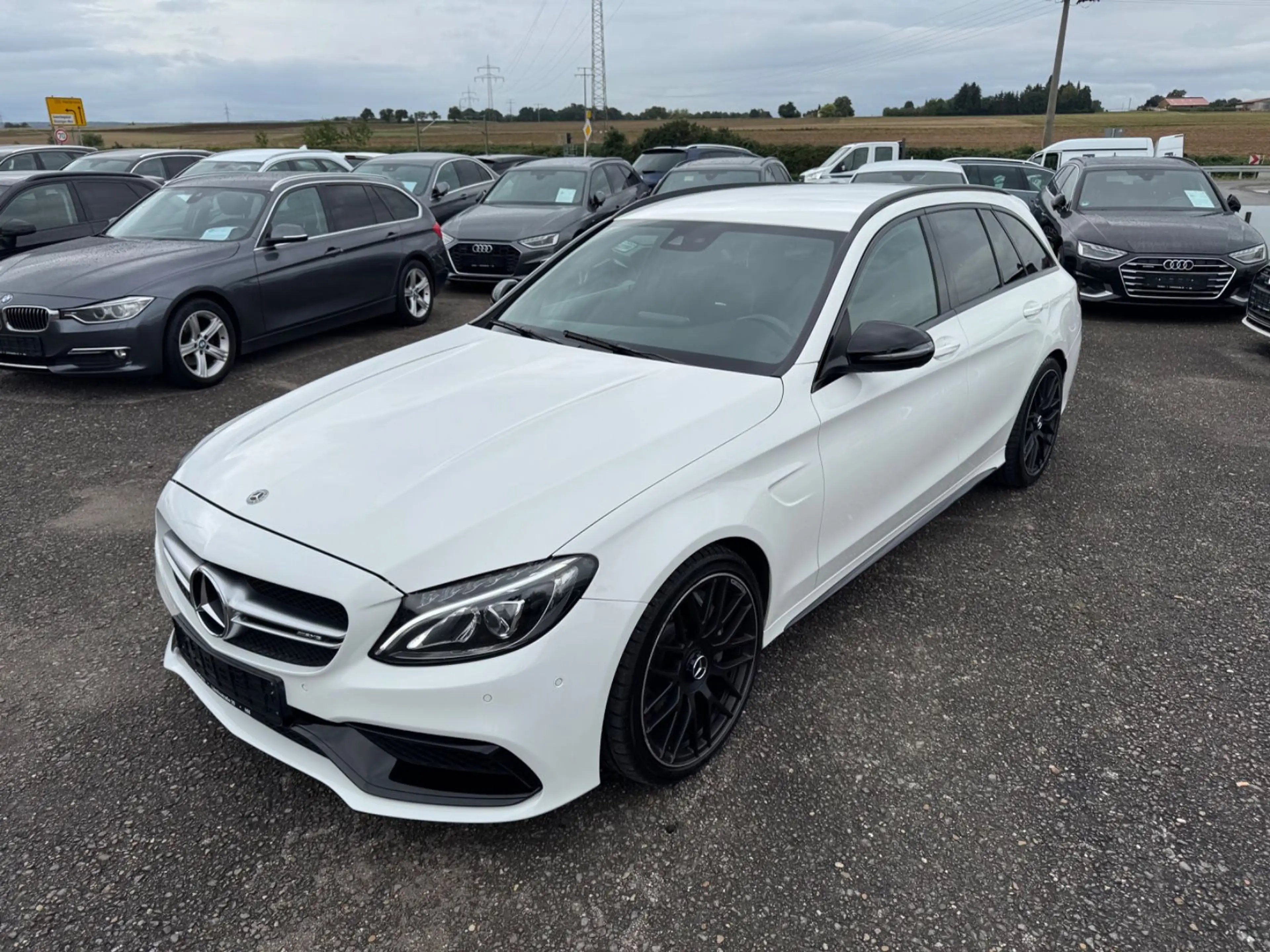 Mercedes-Benz C 63 AMG Night Paket Burmester LED 2.Hand 360Kam