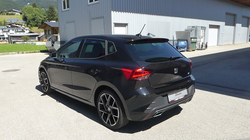 SEAT Ibiza FR Edition 1.0 TSI 95PS — photo 2