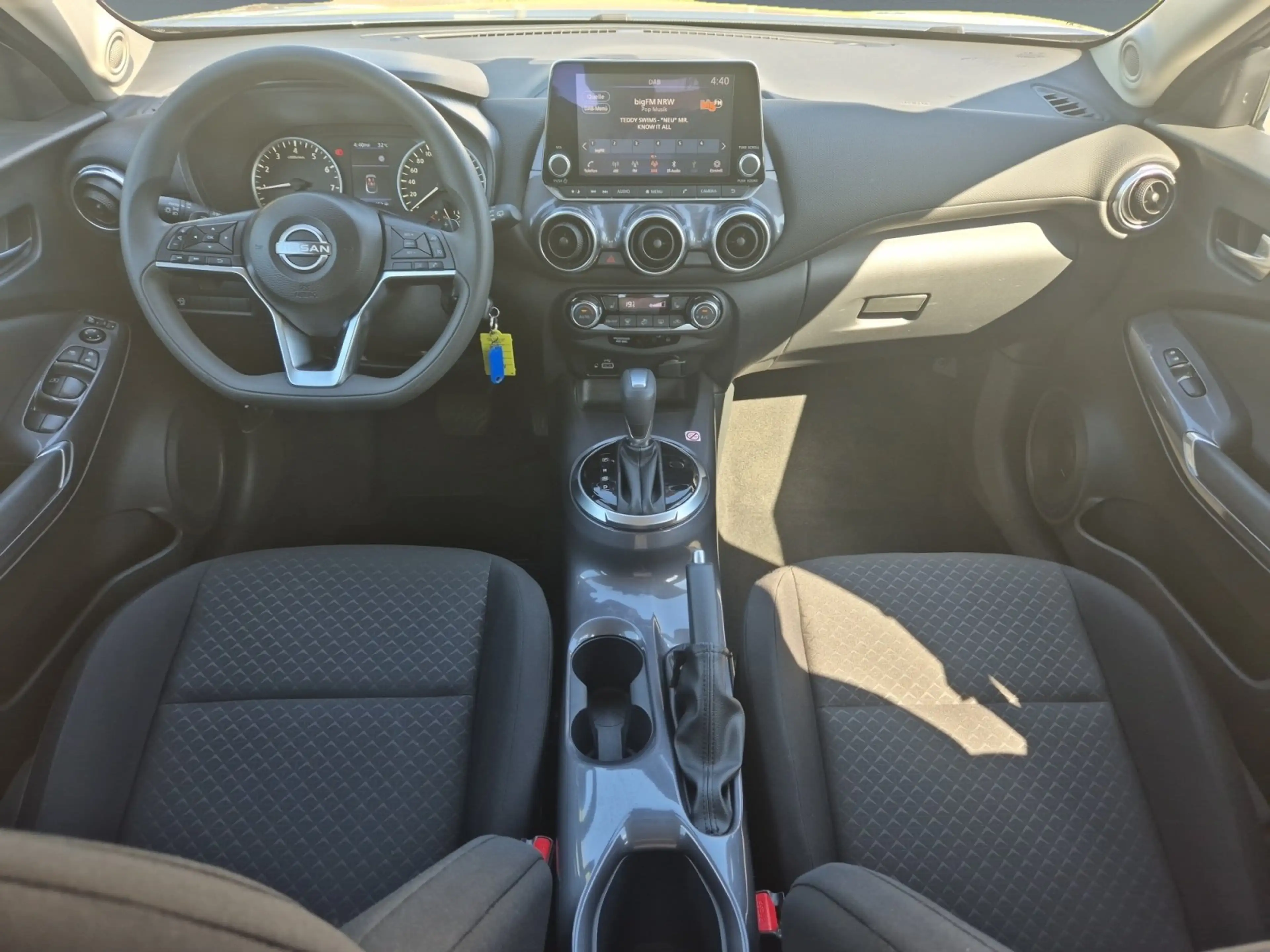 Nissan Juke 1,0 Acenta Autom *KLIMAAUTOMATIK*RFK*SHZ*LED — photo 11