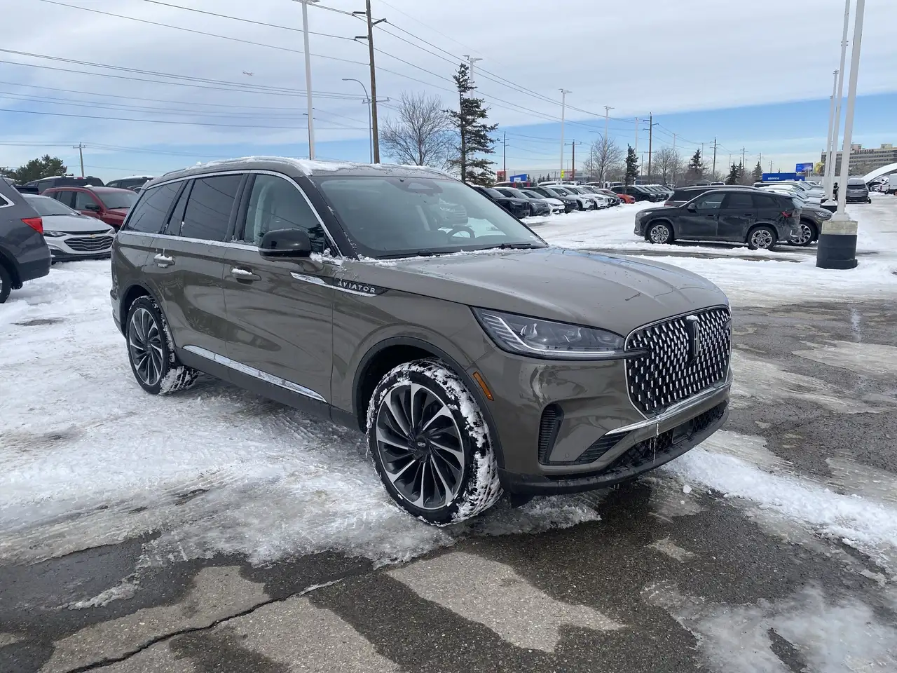 Lincoln Aviator снимка Lincoln Aviator