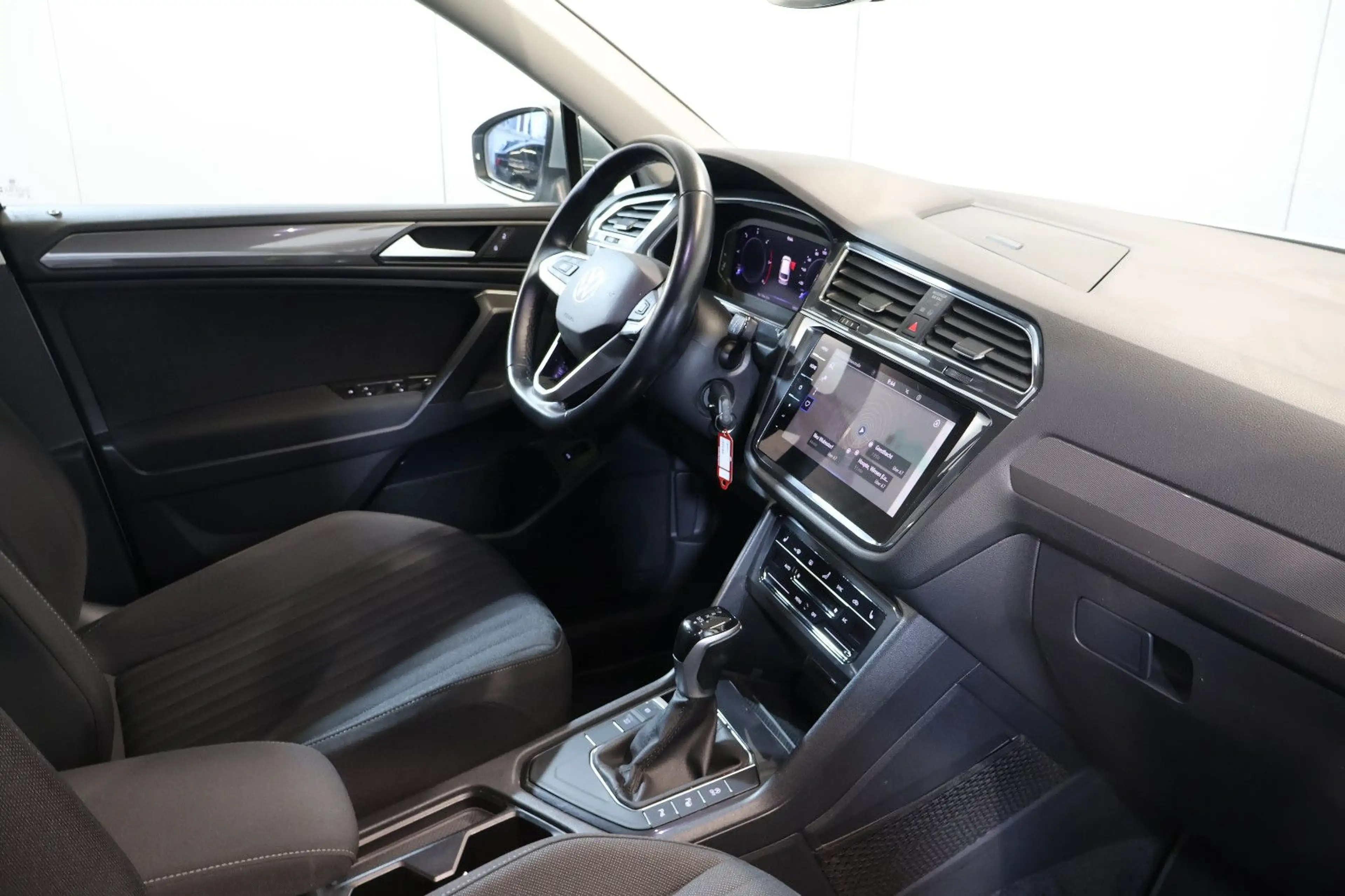 Volkswagen Tiguan Allspace 2.0 TDI Life HUD+AID+ACC+LED+AHK — photo 12